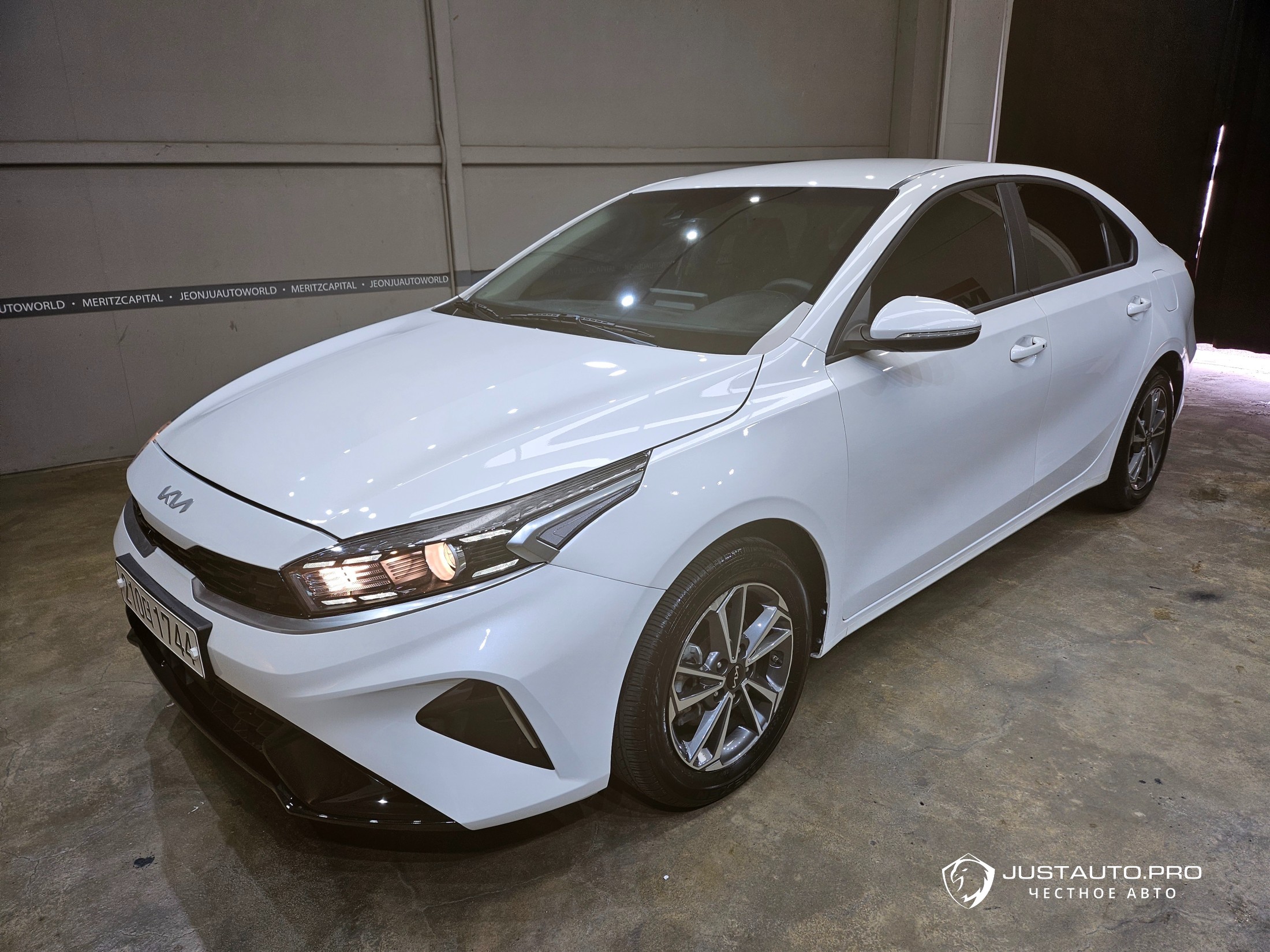 Автомобиль Kia K3