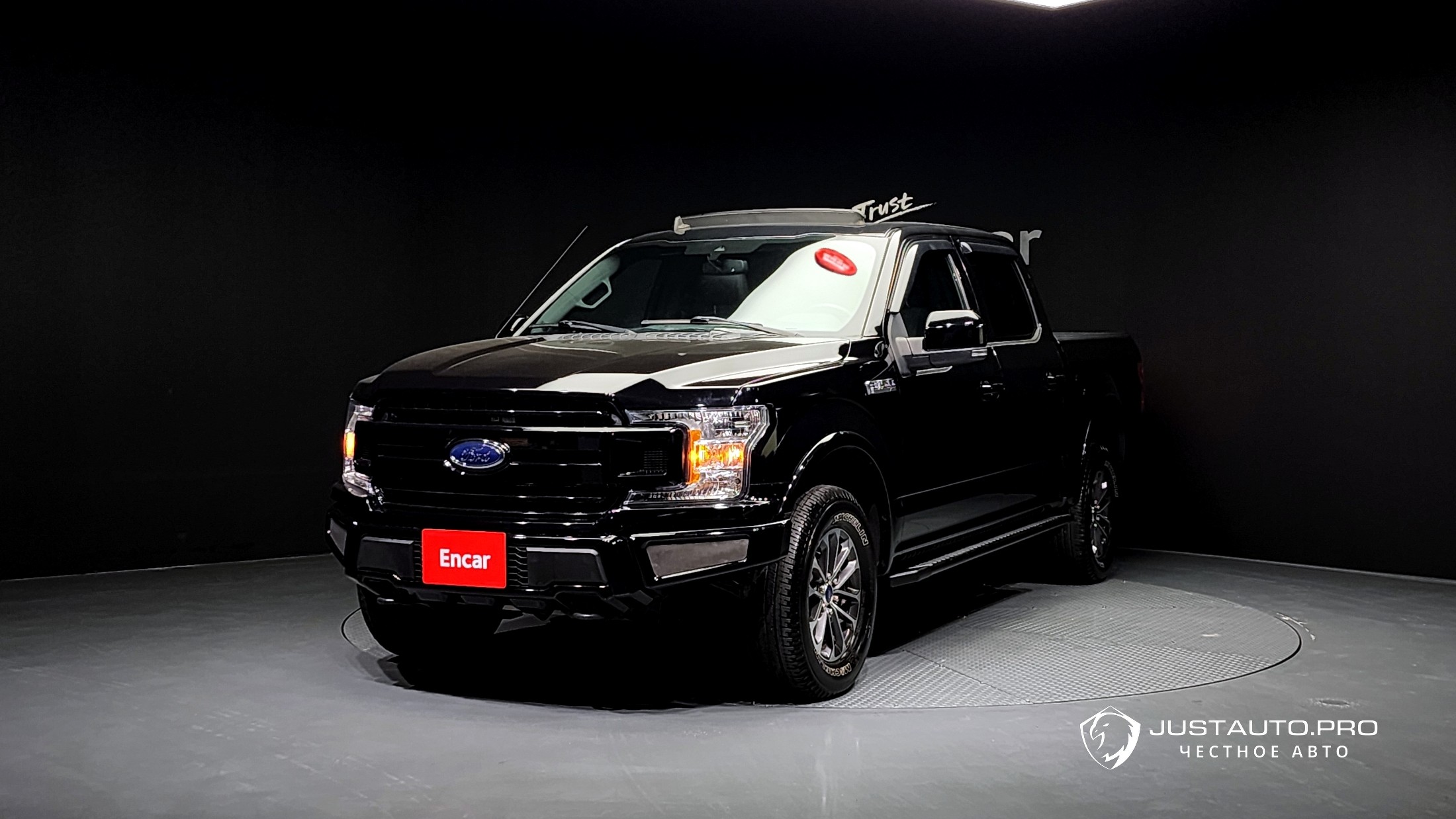 Автомобиль Ford F150
