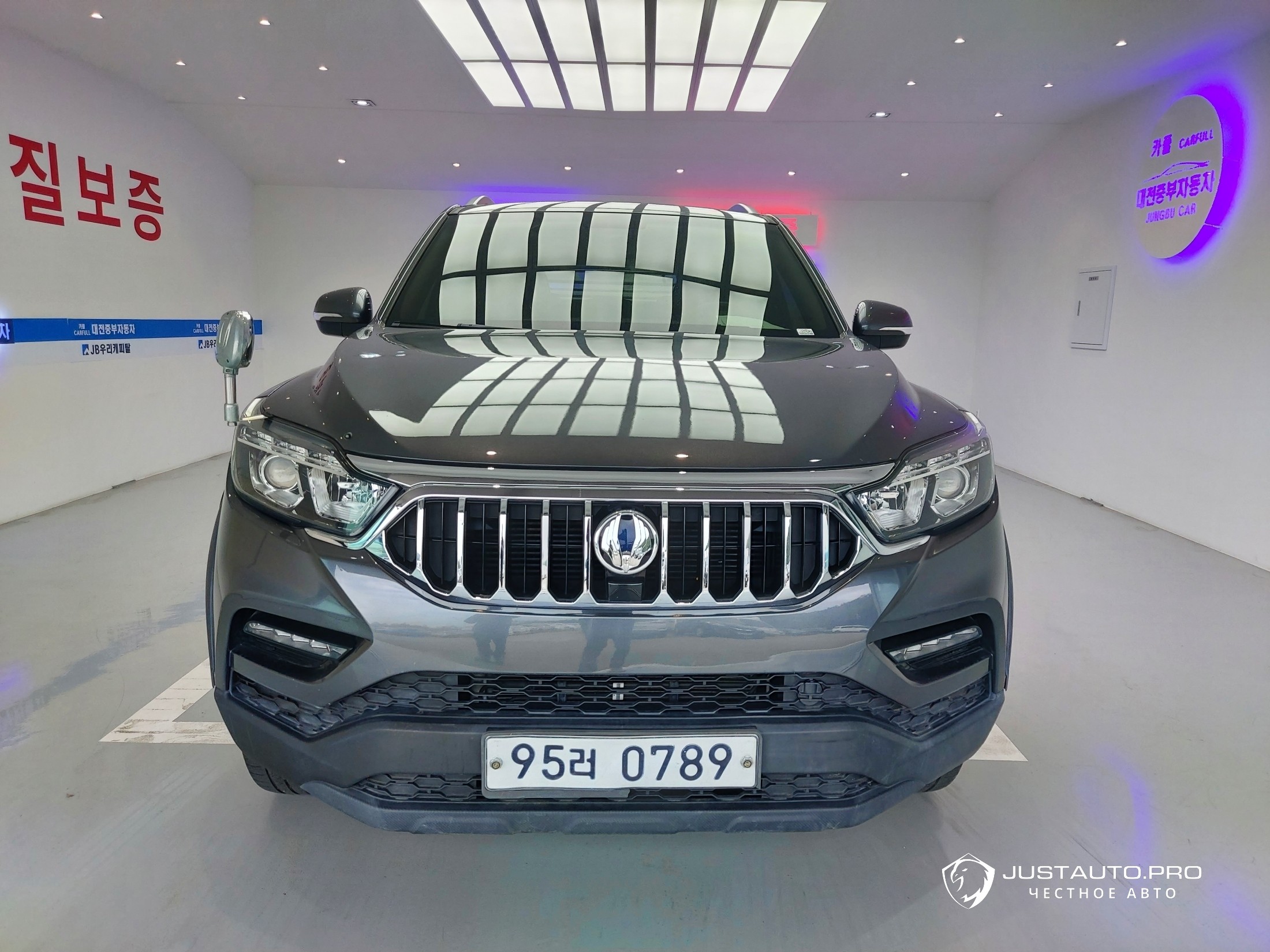 Автомобиль KG_Mobility_Ssangyong Rexton