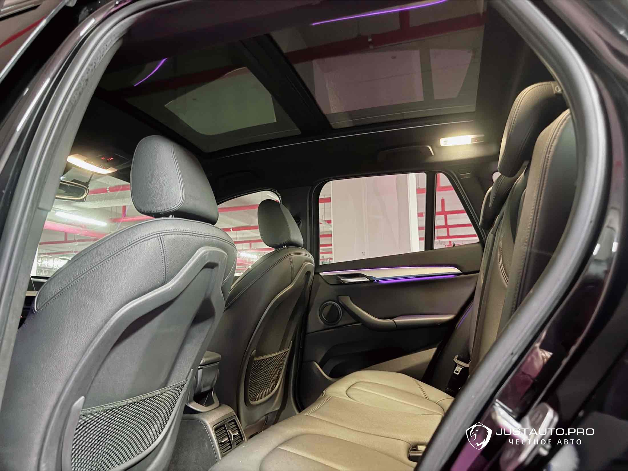 Автомобиль BMW X1