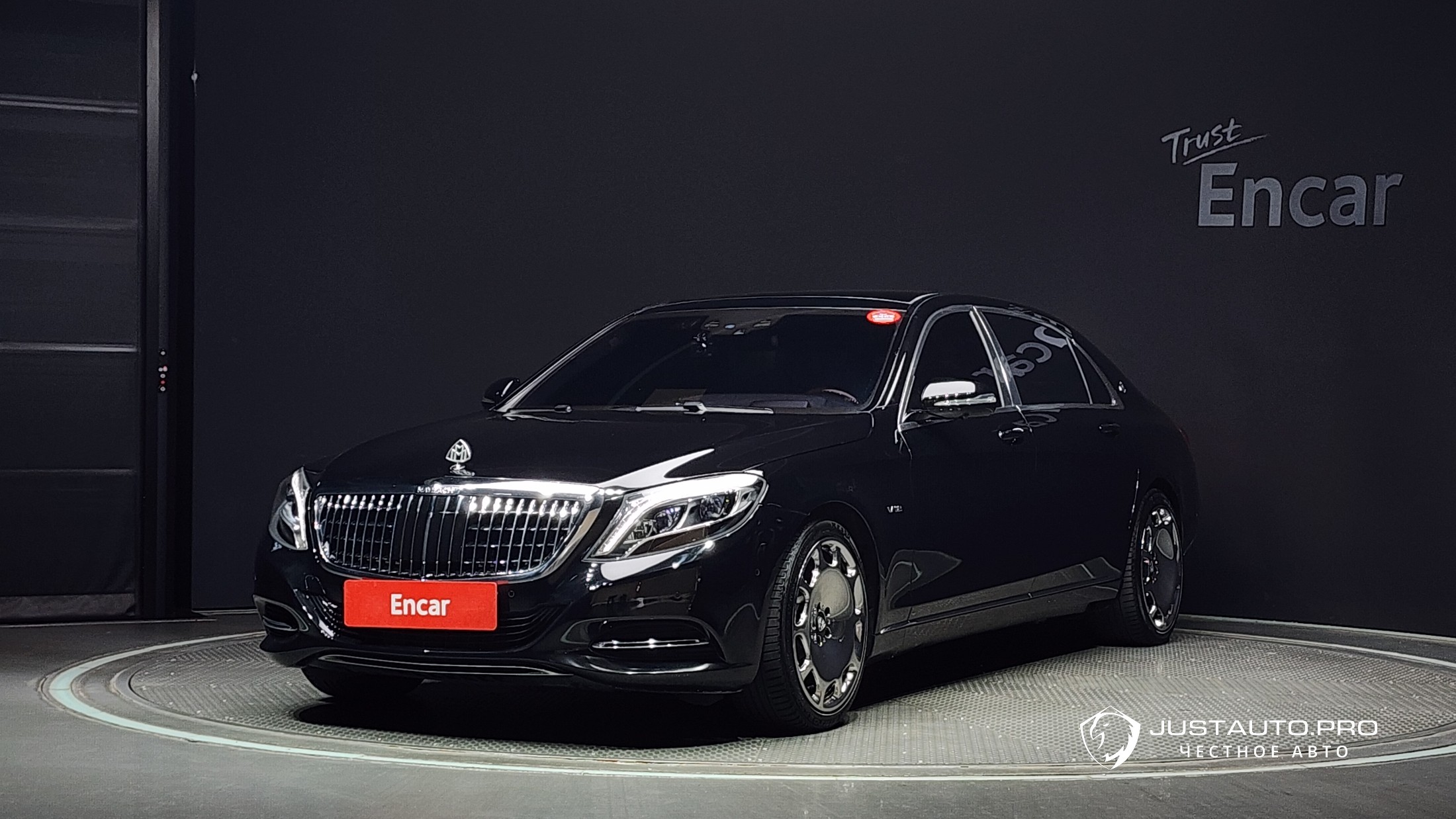 Автомобиль Mercedes-Benz S-Class