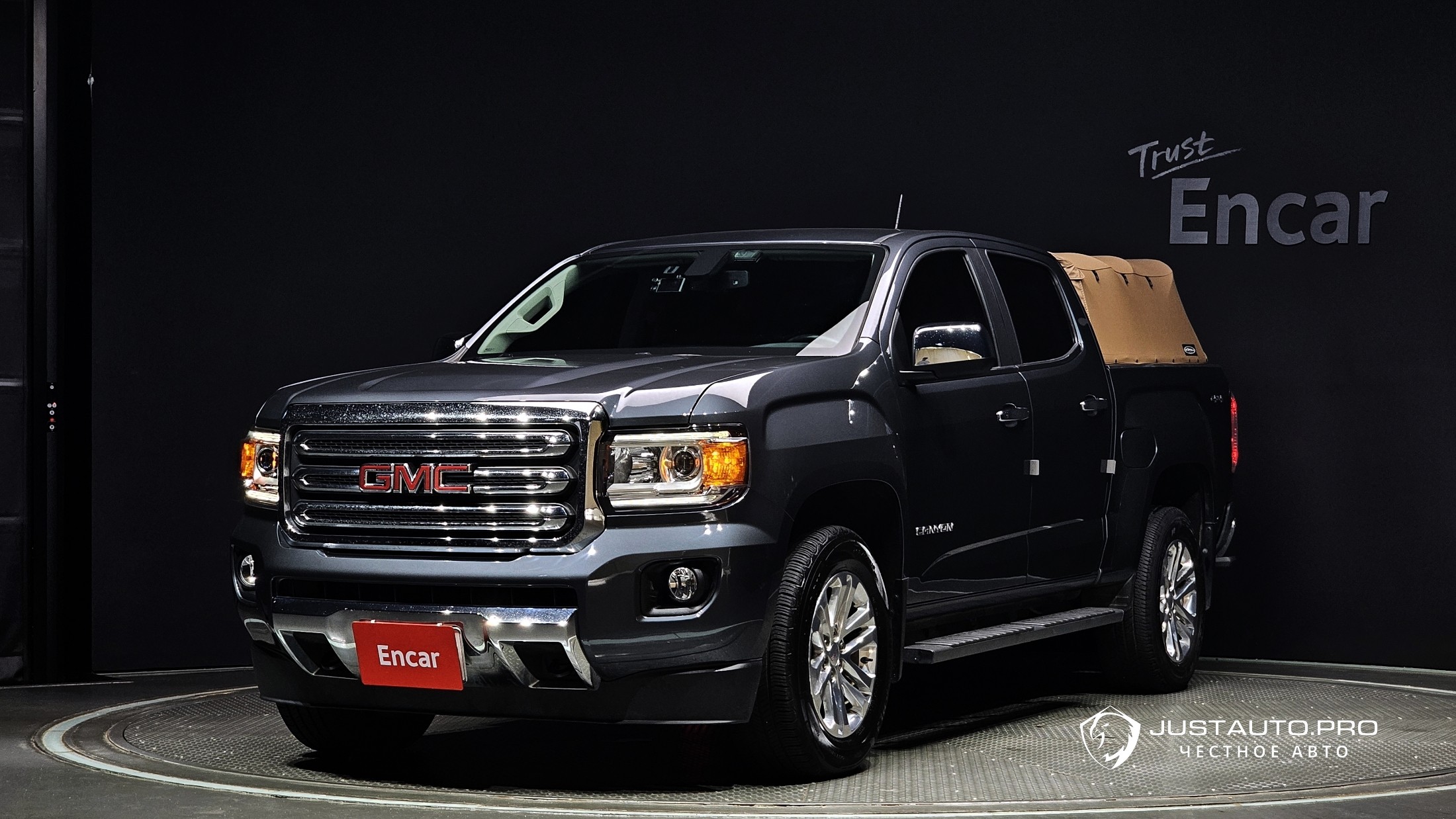 Автомобиль GMC Canyon