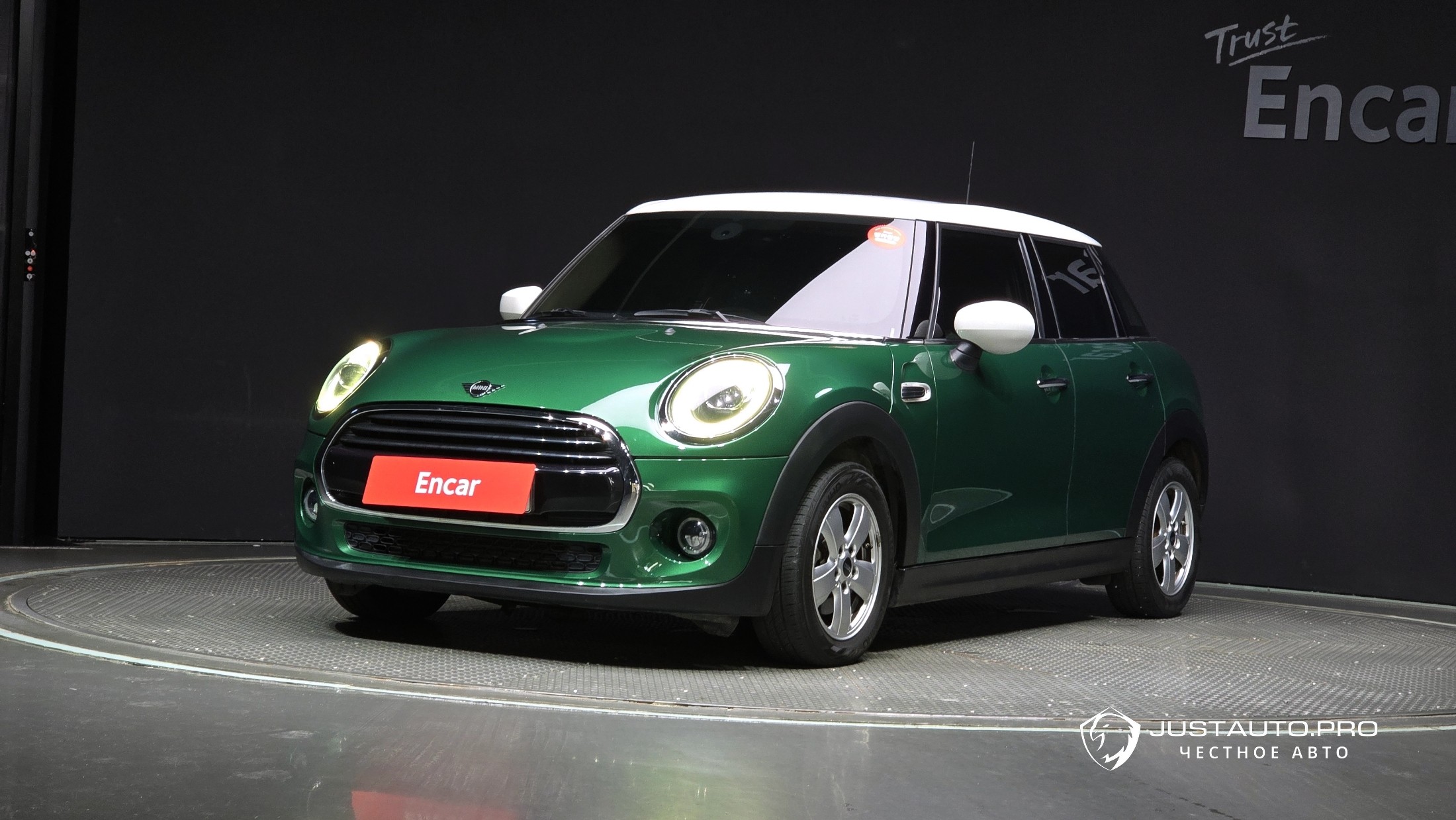 Автомобиль Mini Cooper