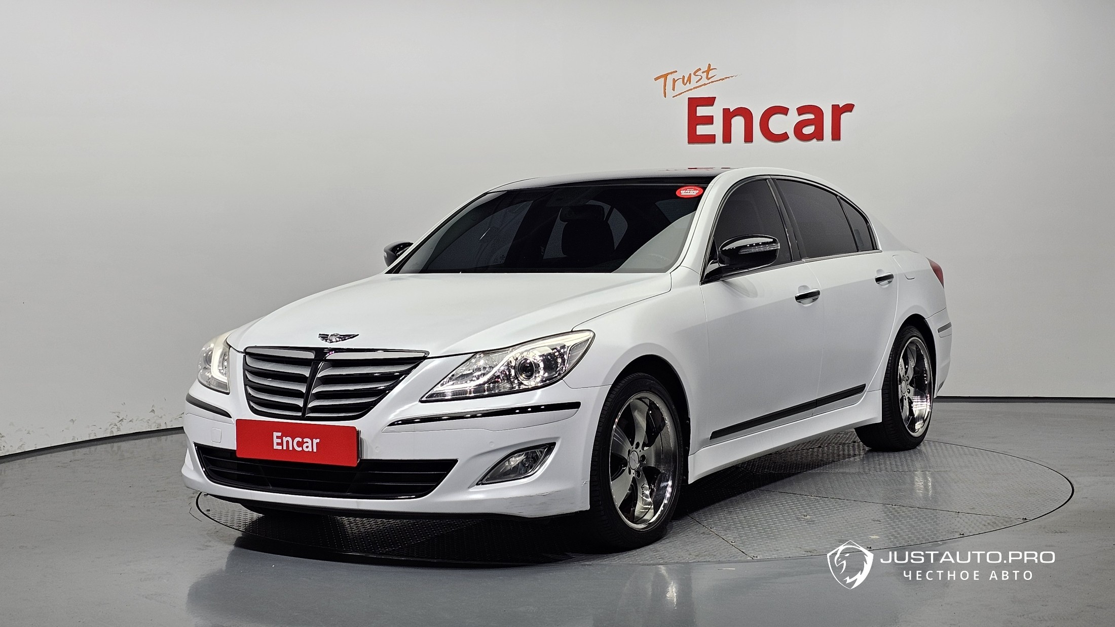 Автомобиль Hyundai Genesis