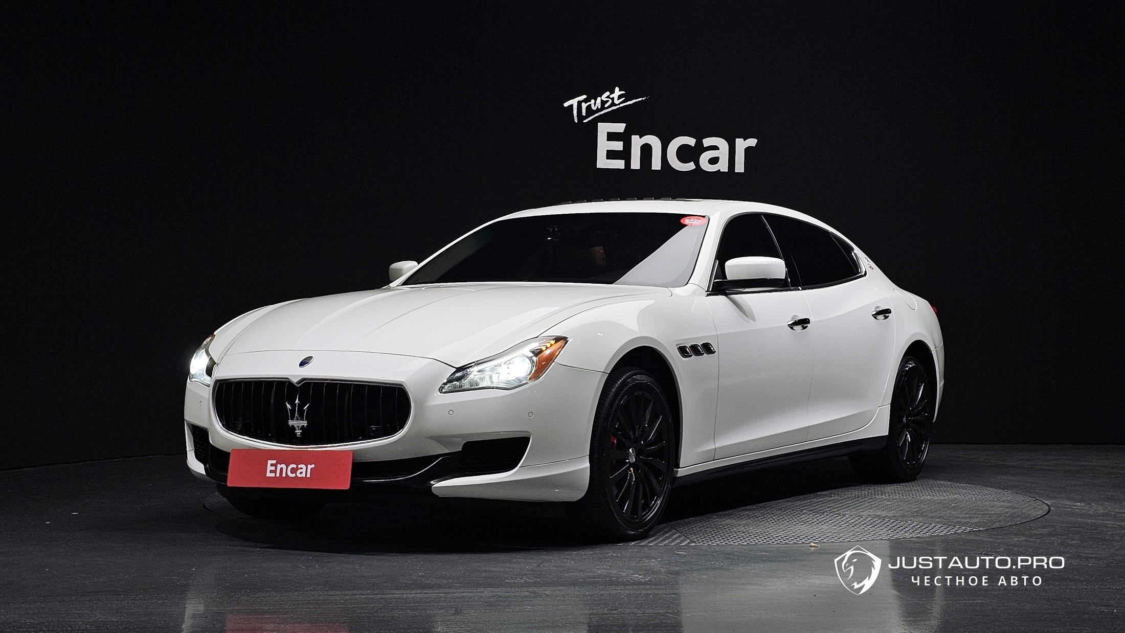 Автомобиль Maserati Quattroporte