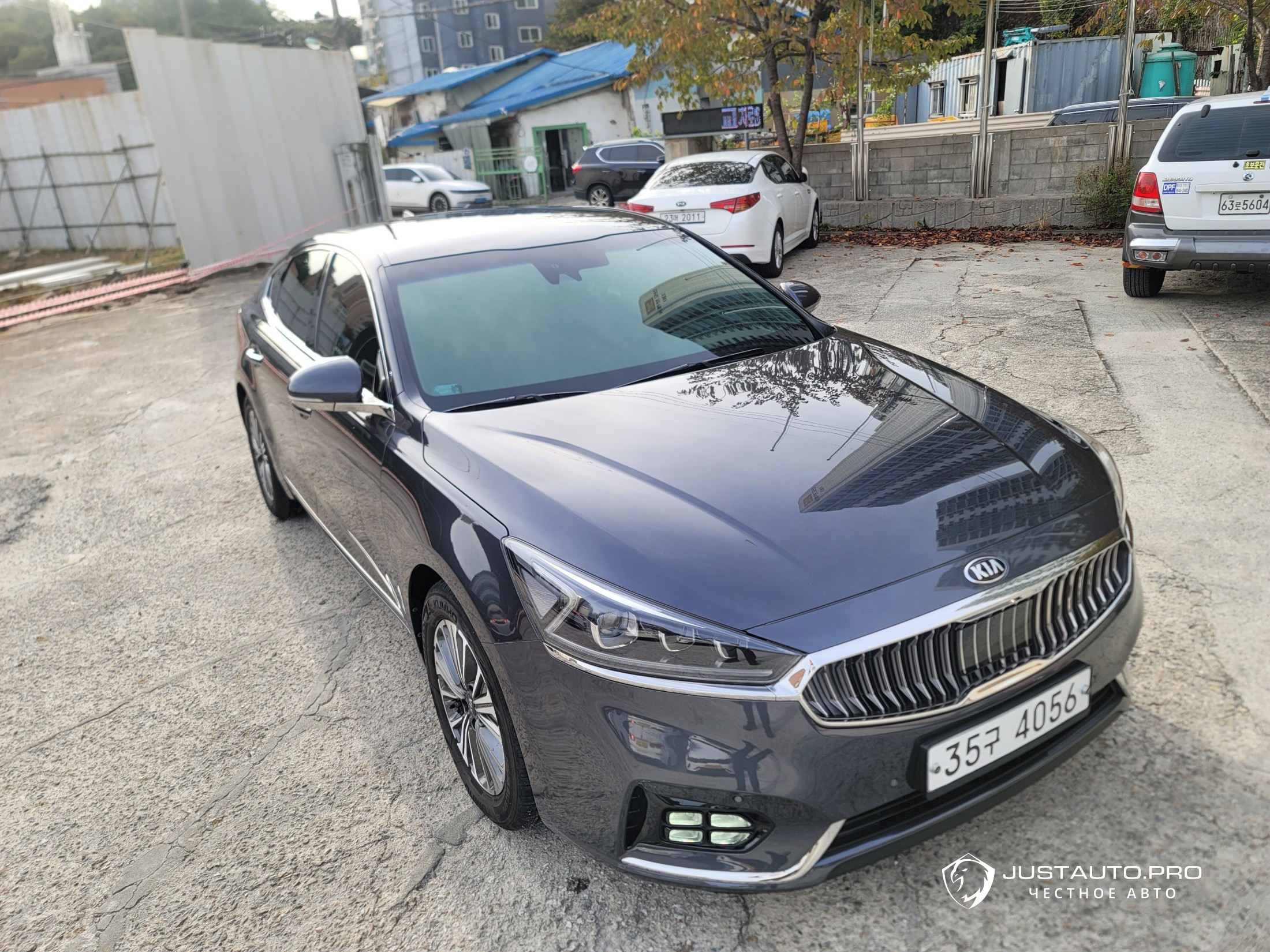 Автомобиль Kia K7