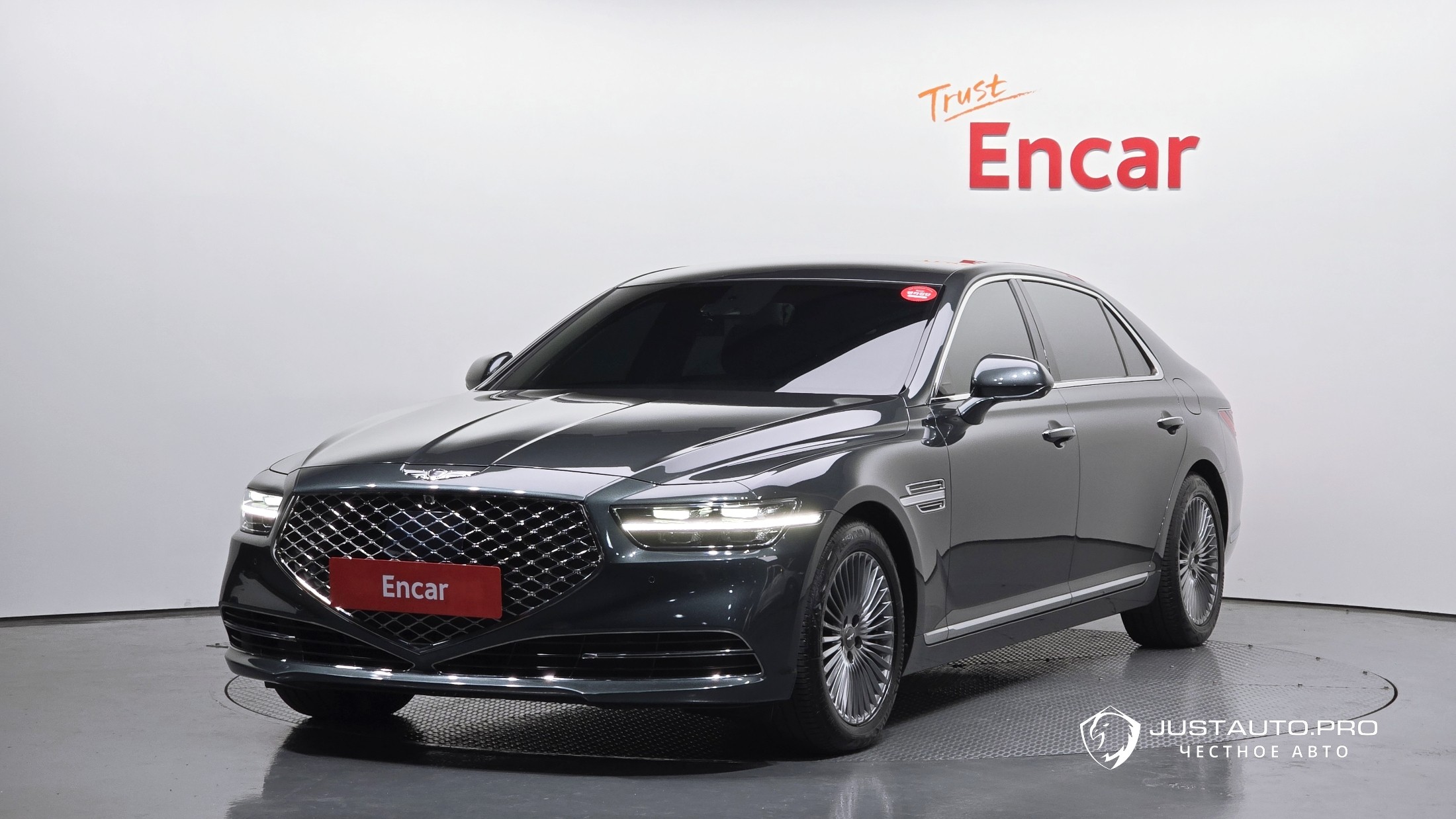 Автомобиль Genesis G90
