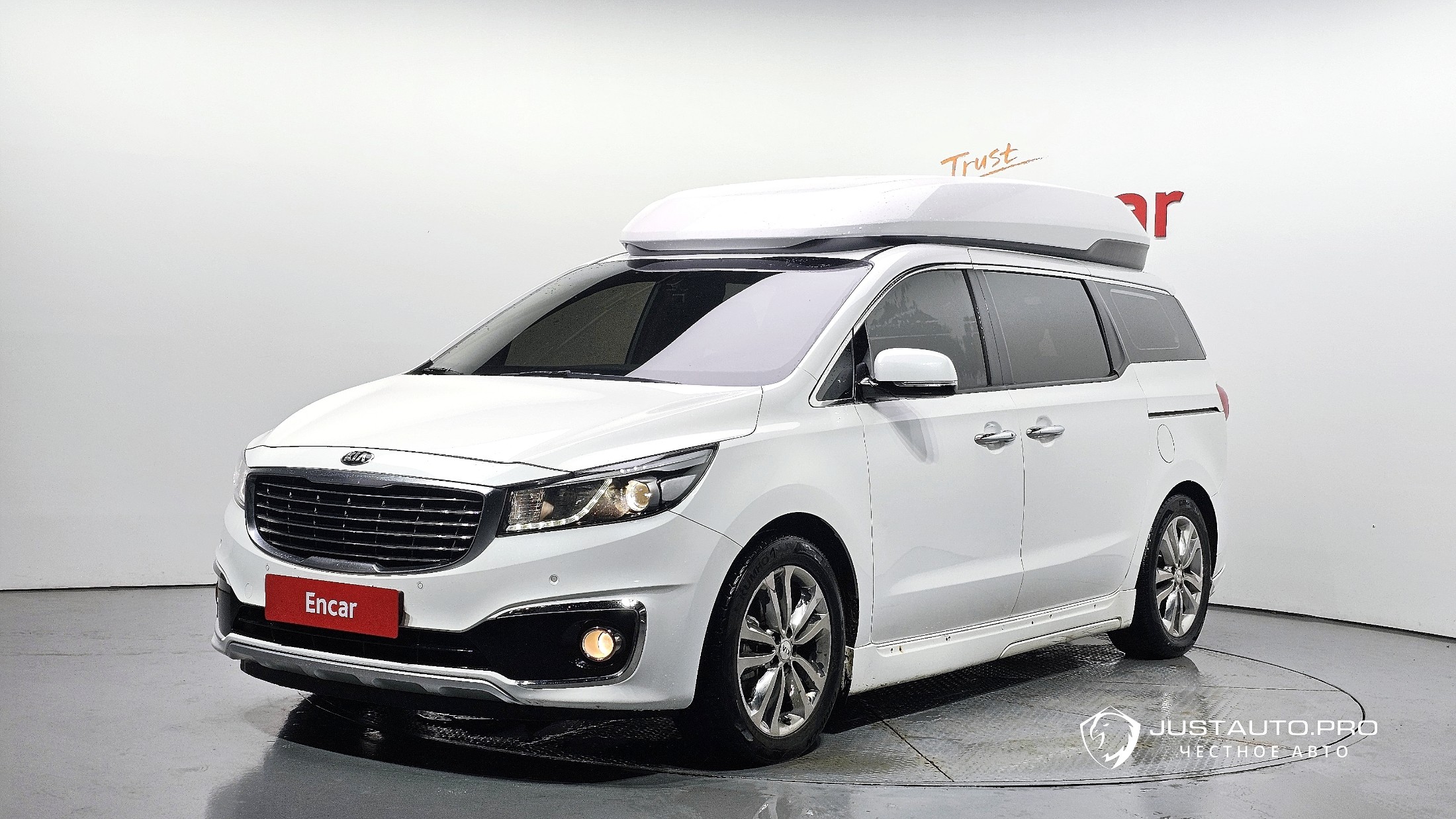 Автомобиль Kia Canival