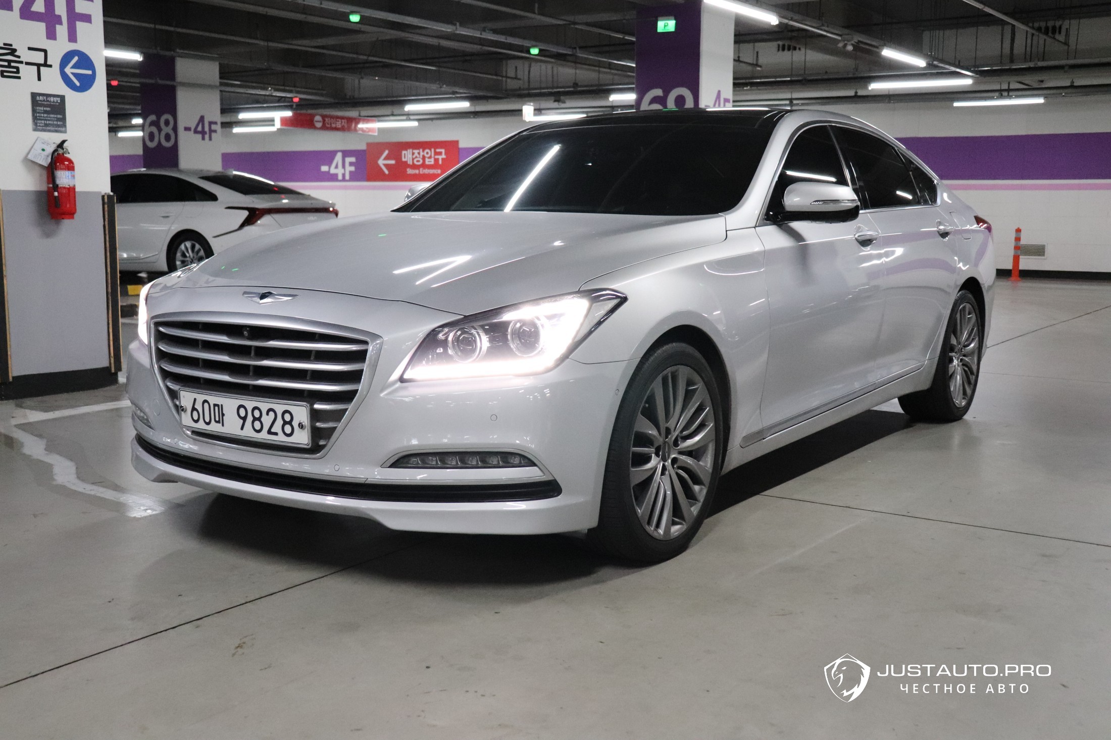 Автомобиль Hyundai Genesis