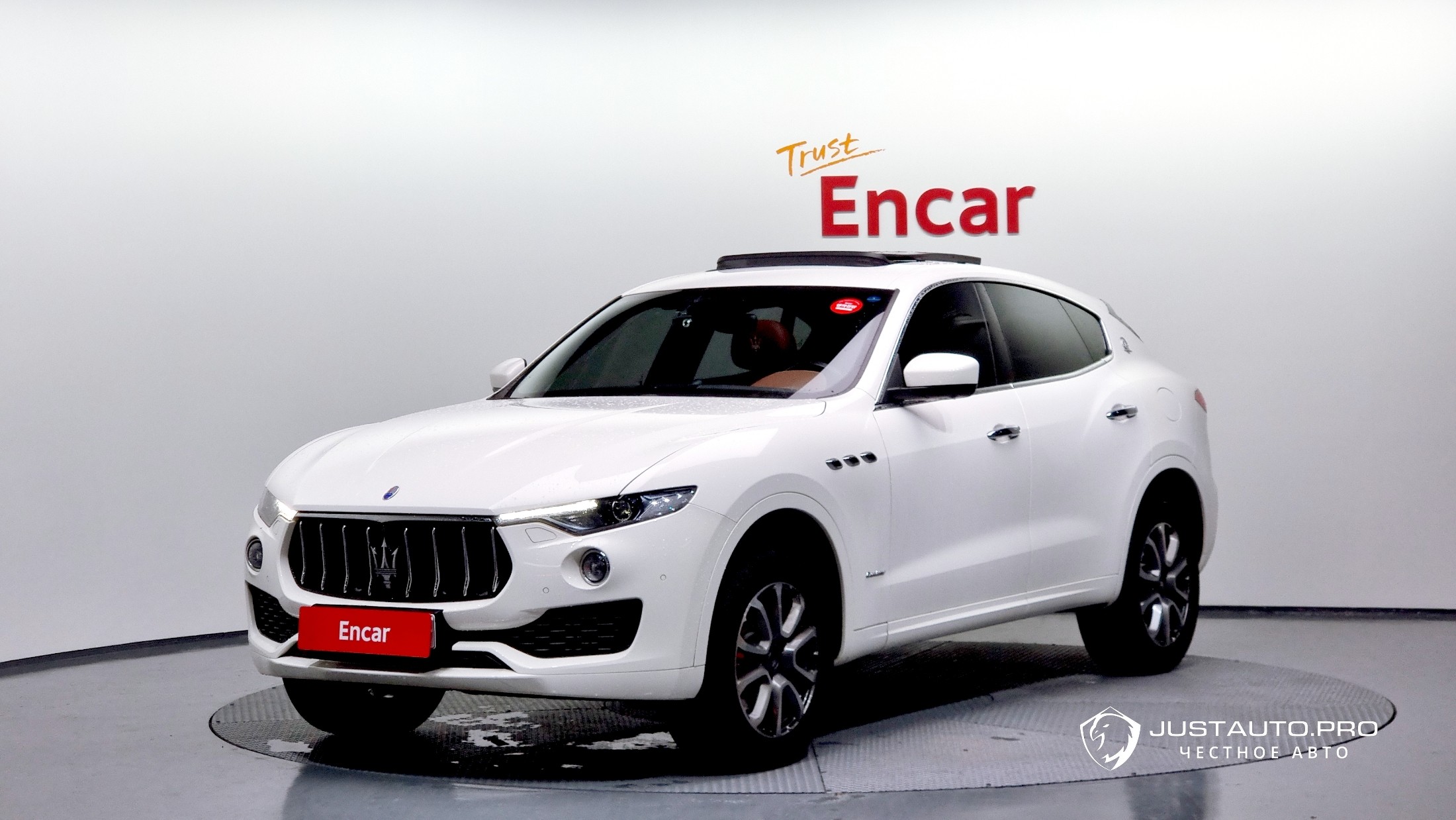 Автомобиль Maserati Levante