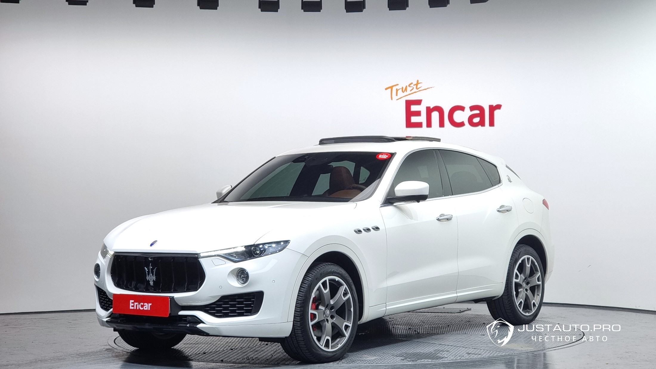 Автомобиль Maserati Levante