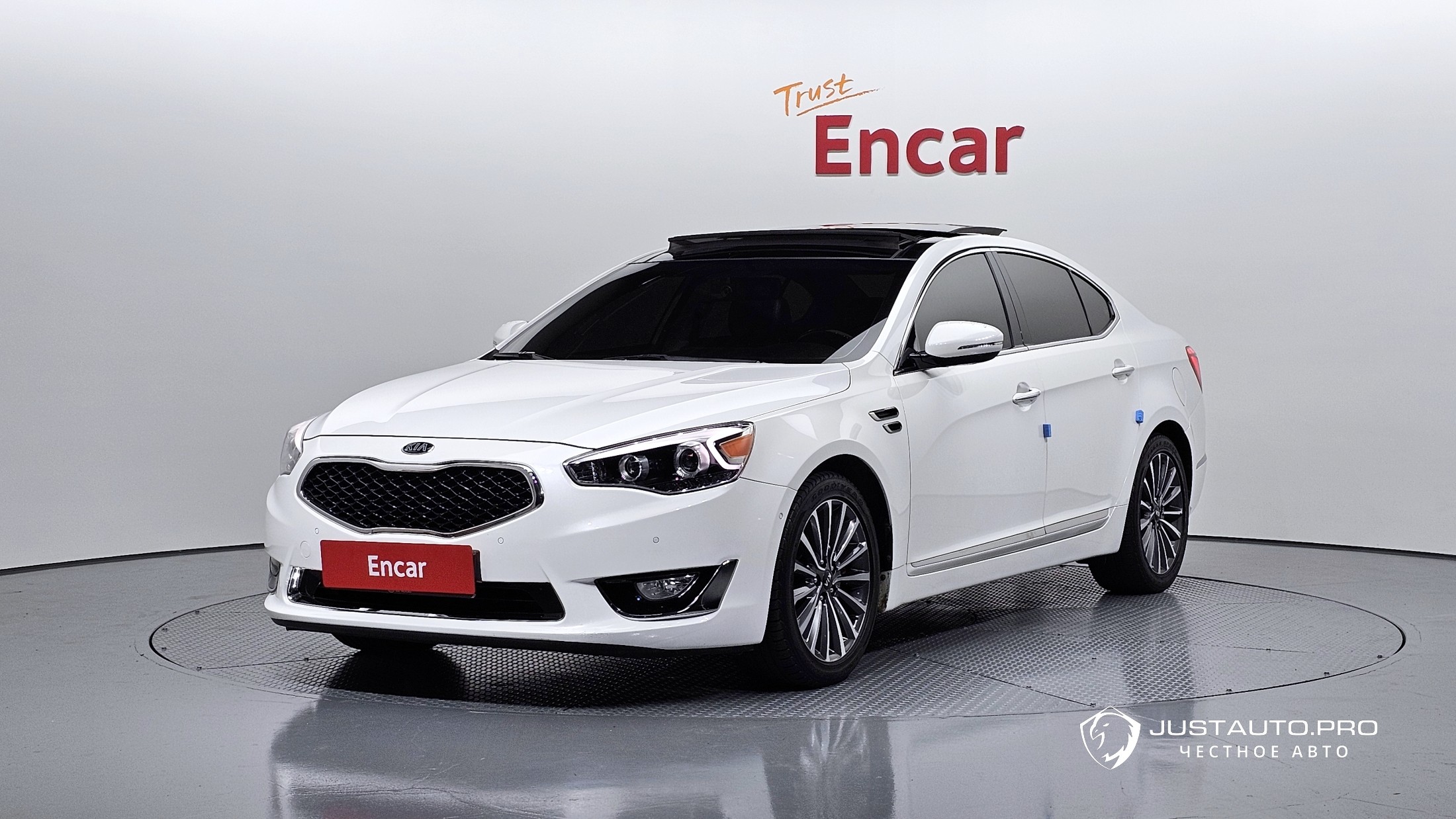 Автомобиль Kia K7