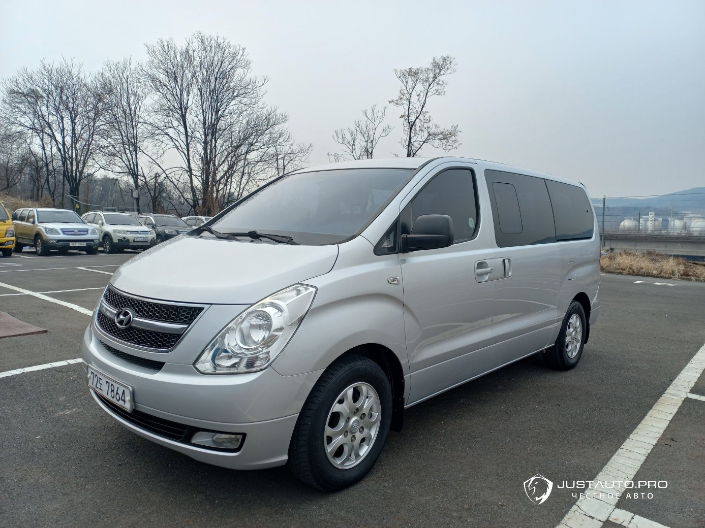 Автомобиль Hyundai Starex