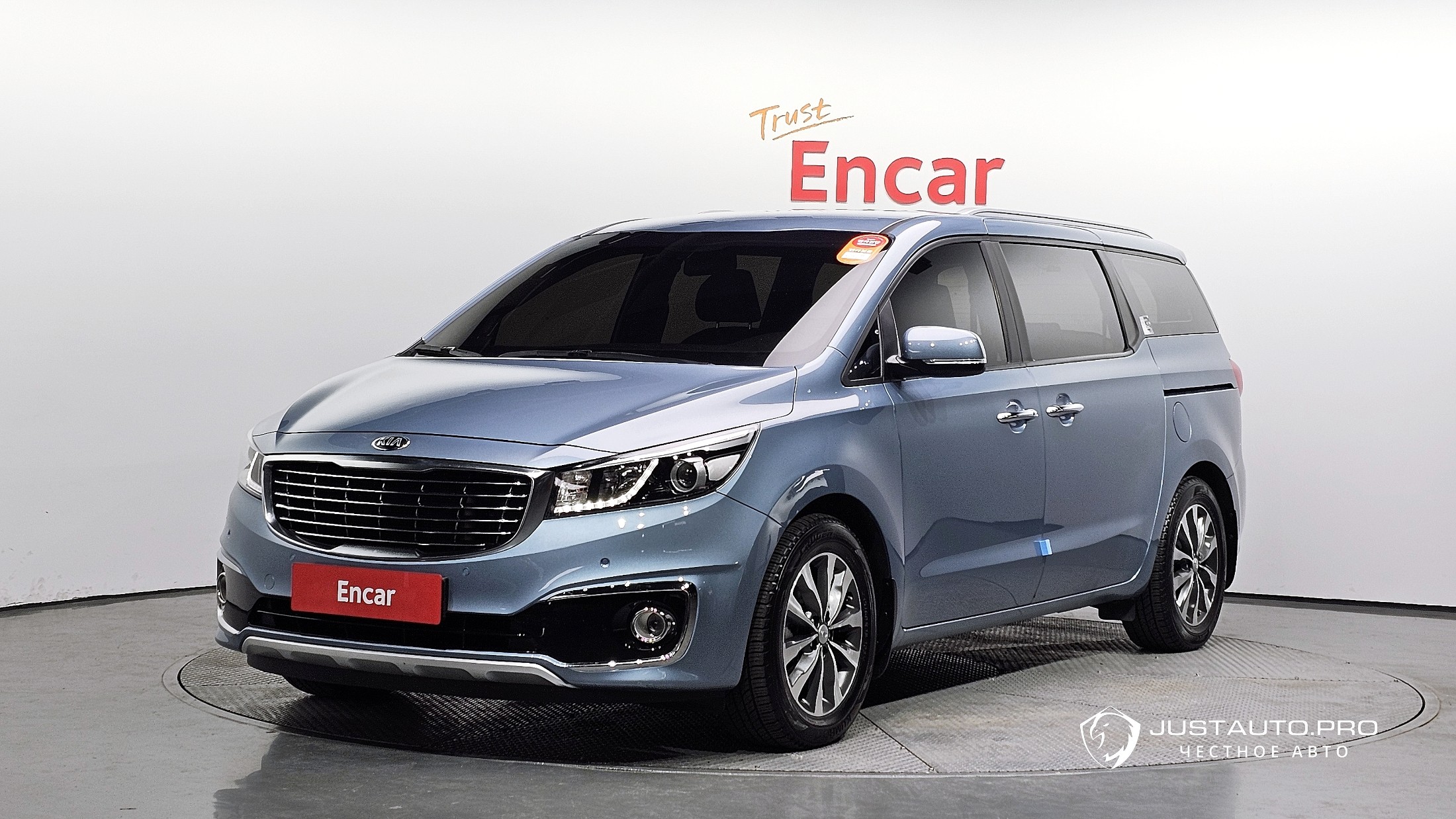 Автомобиль Kia Canival