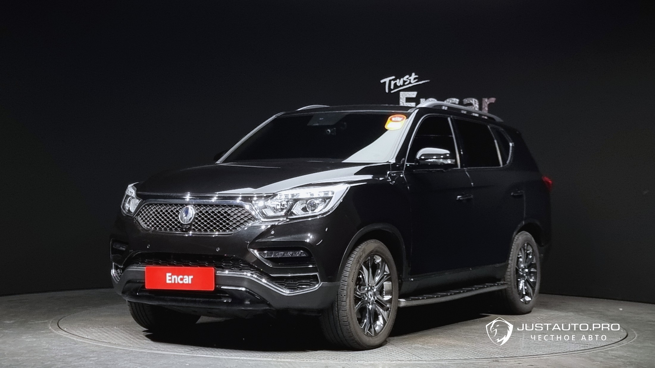 Автомобиль KG_Mobility_Ssangyong Rexton