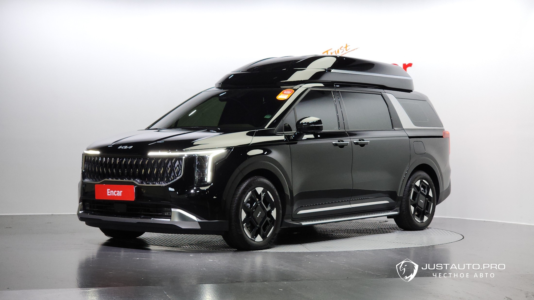 Автомобиль Kia Canival