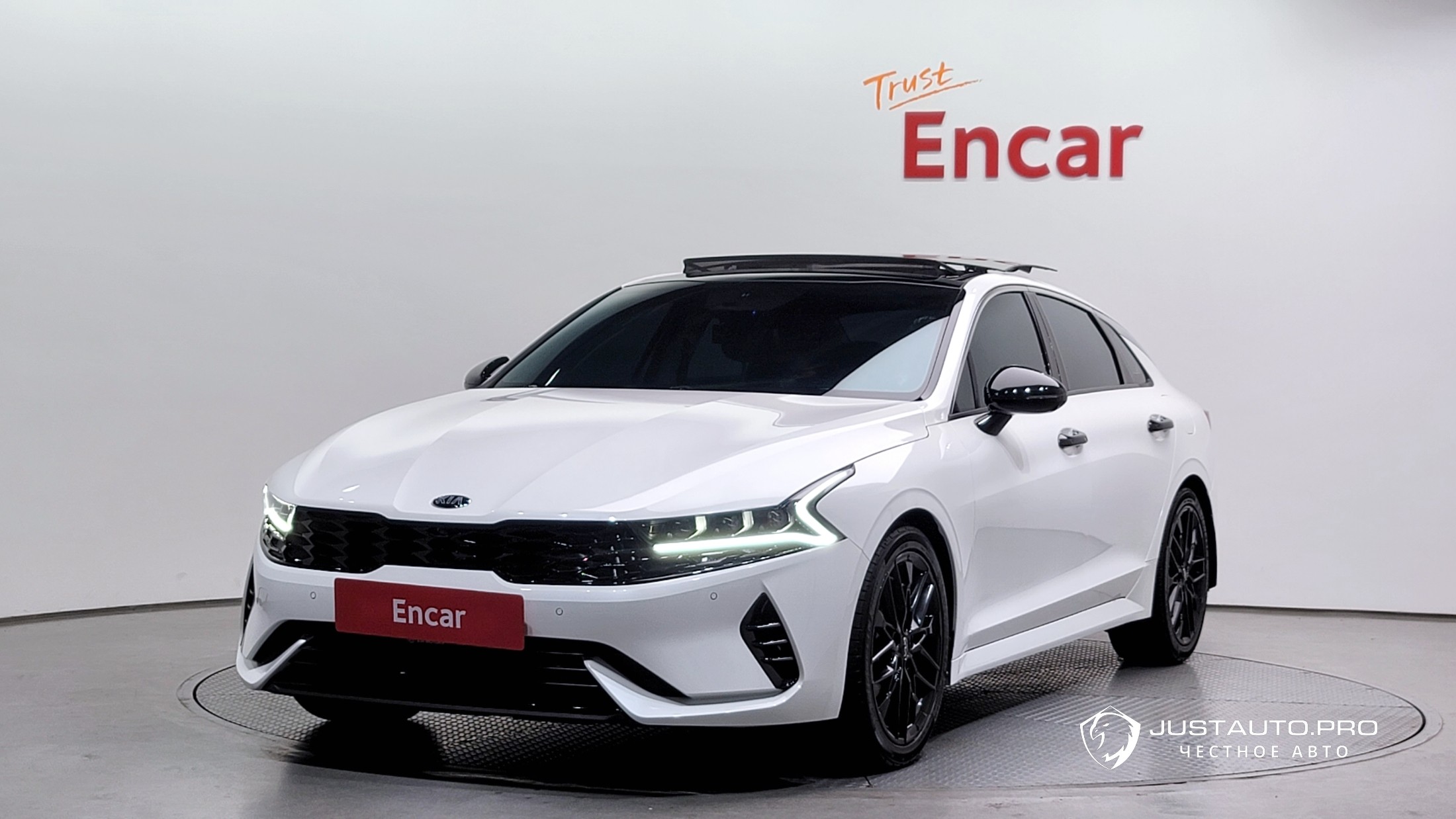 Автомобиль Kia K5