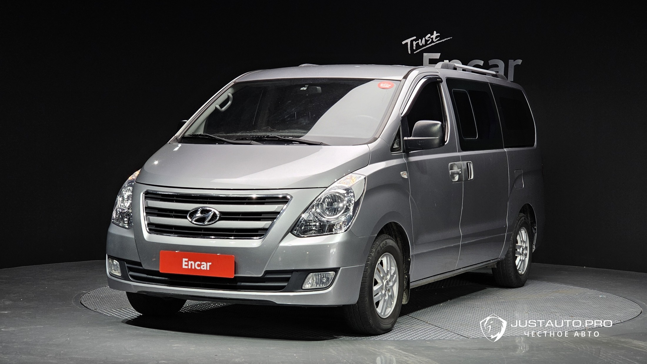 Автомобиль Hyundai Starex