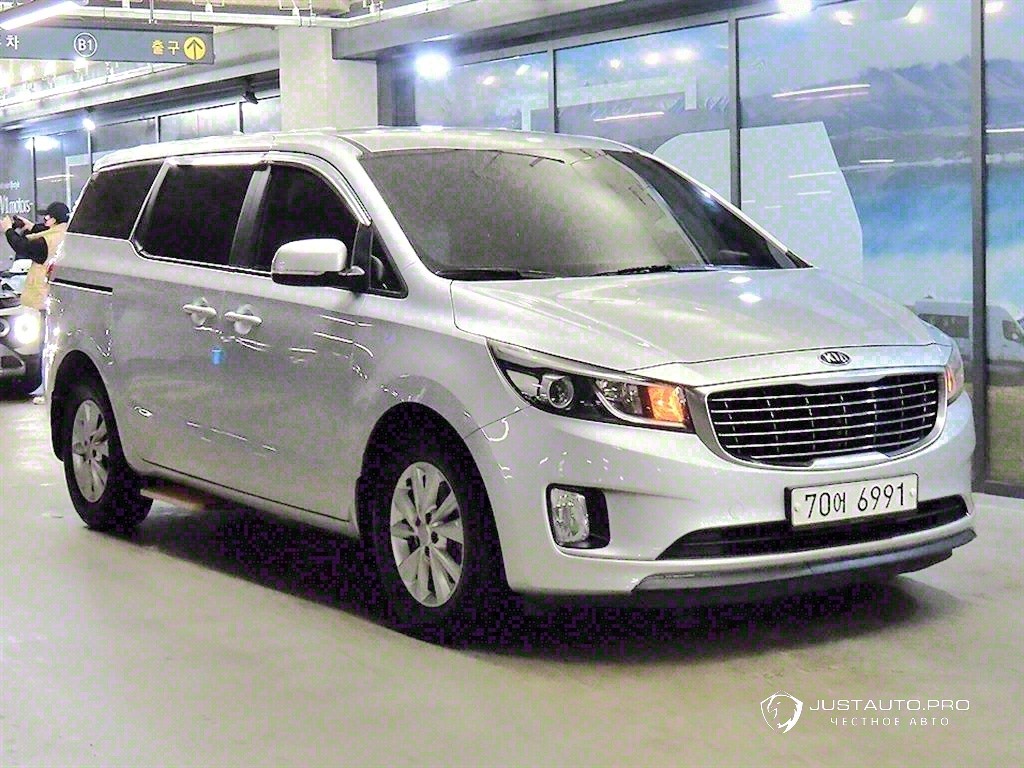 Автомобиль Kia Canival