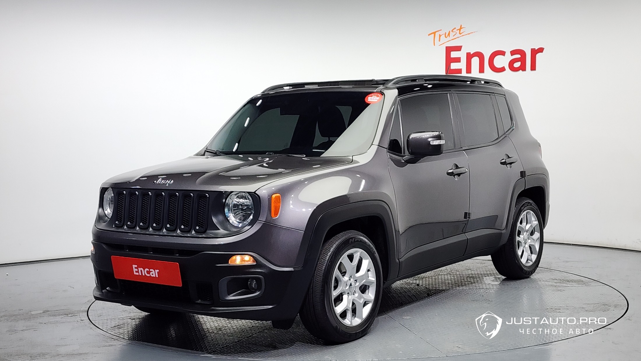 Автомобиль Jeep Renegade