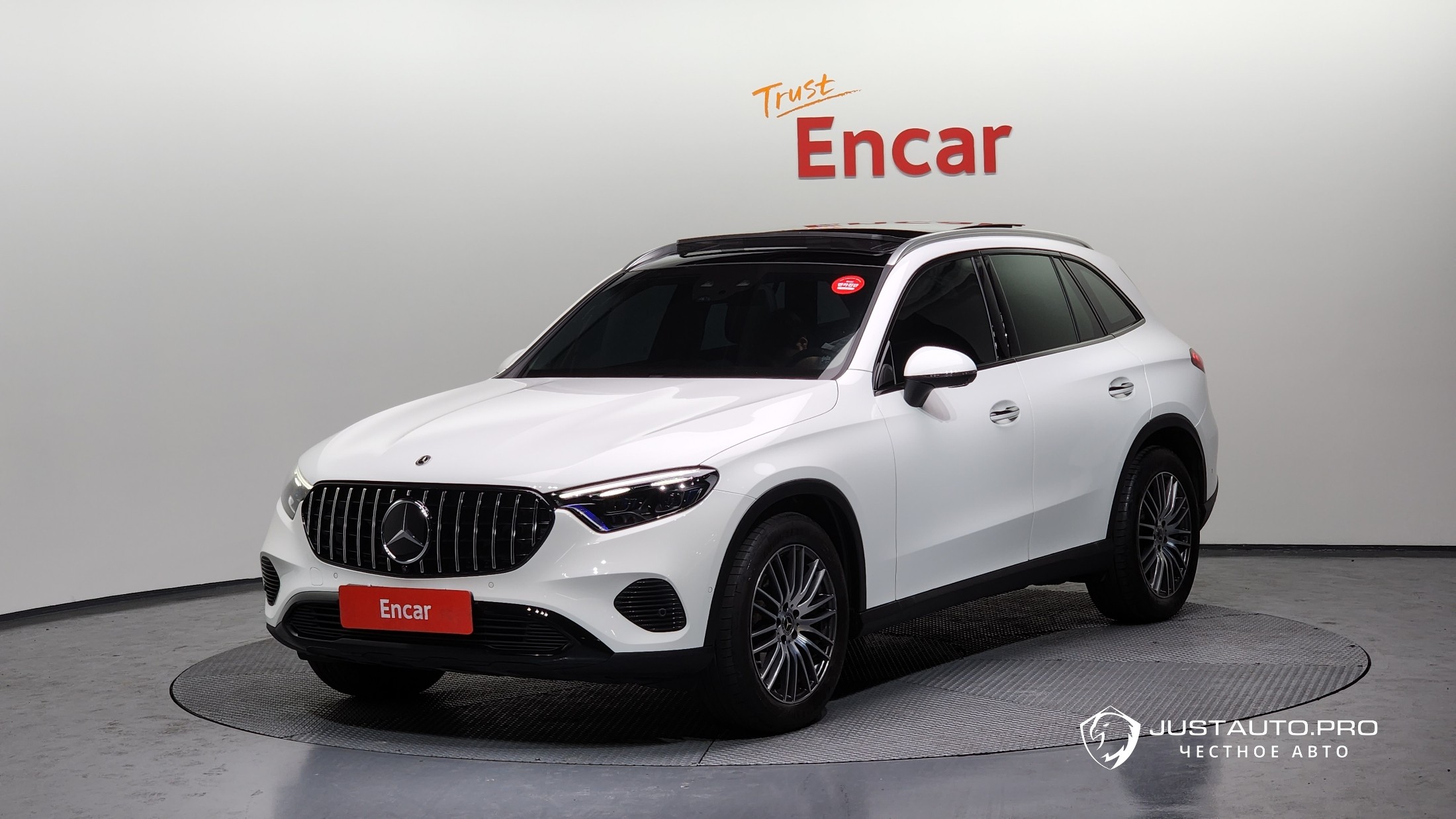 Автомобиль Mercedes-Benz GLC-Class