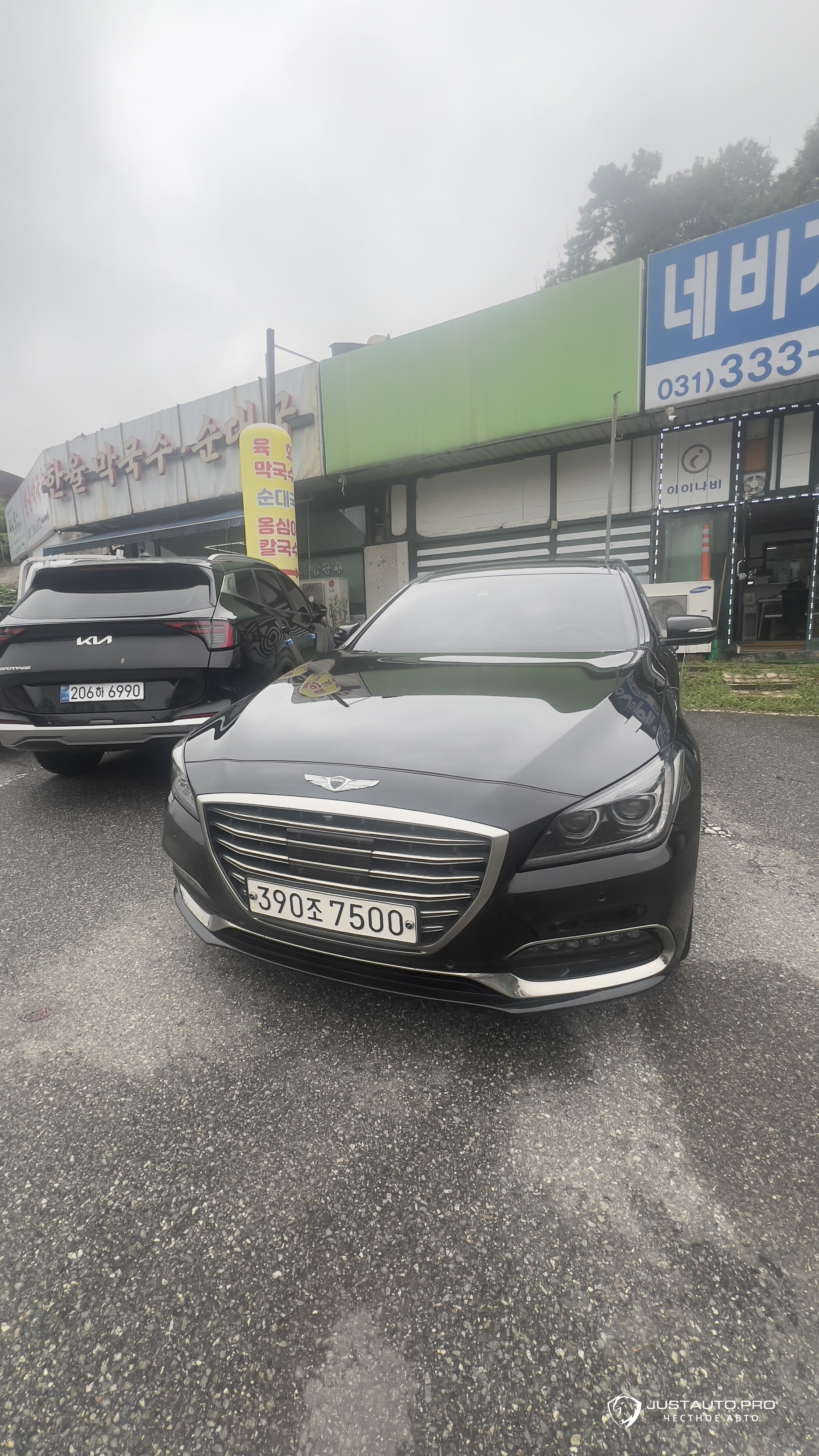 Автомобиль Genesis G80