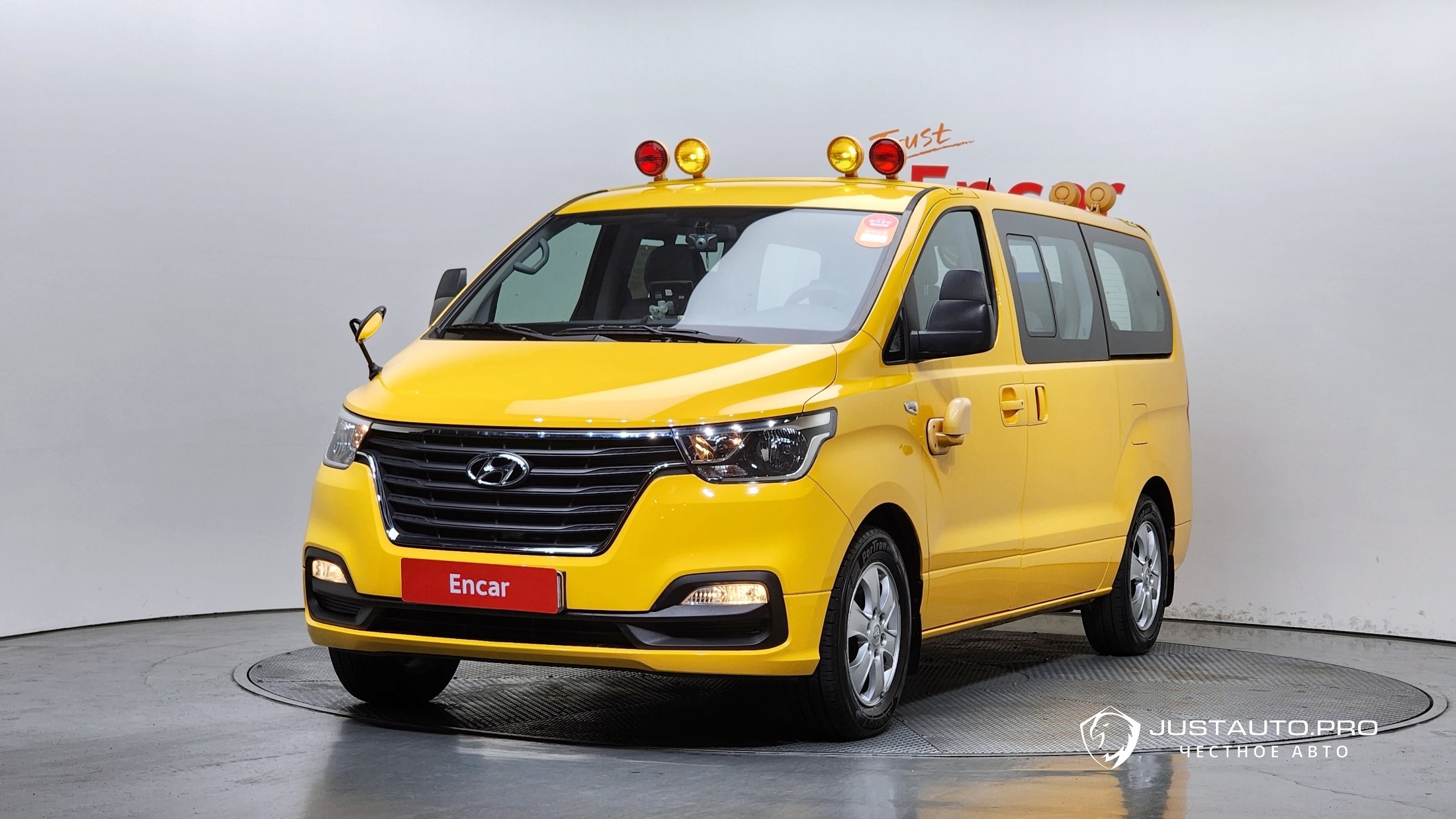 Автомобиль Hyundai Starex