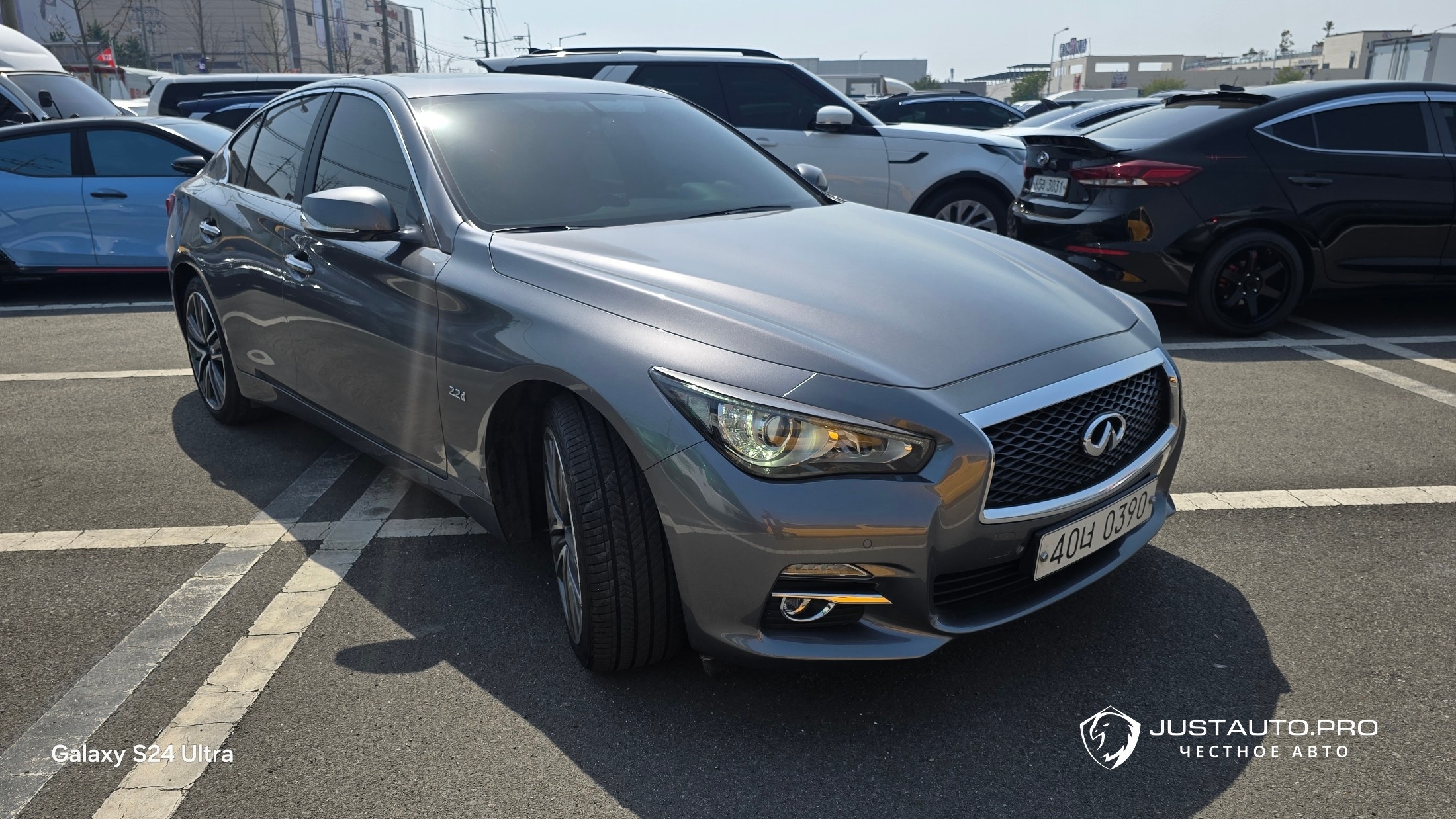 Автомобиль Infiniti Q50