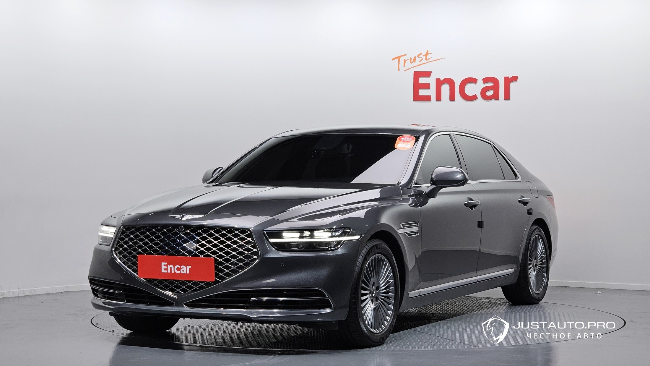 Автомобиль Genesis G90