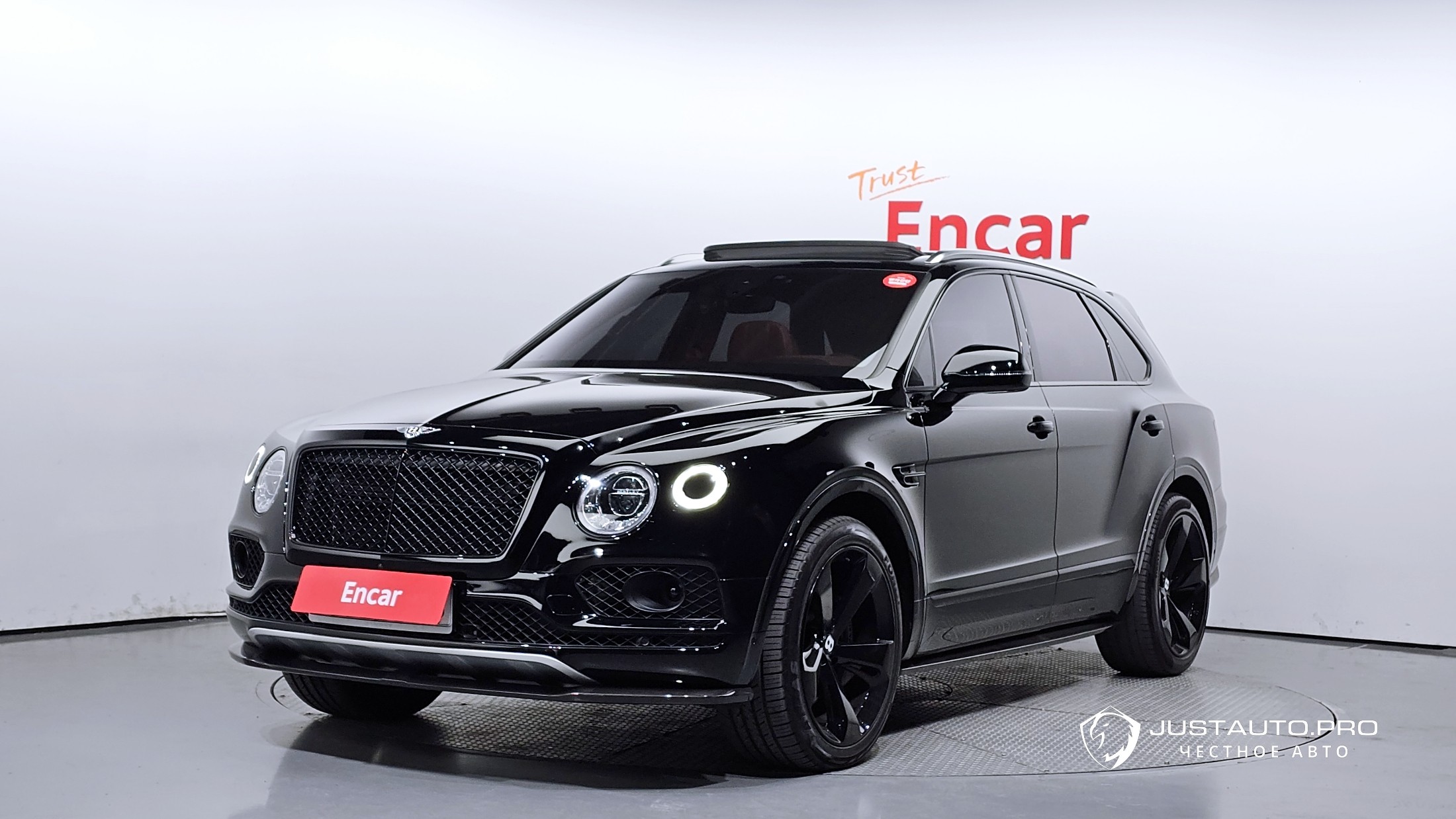 Автомобиль Bentley Bentayga