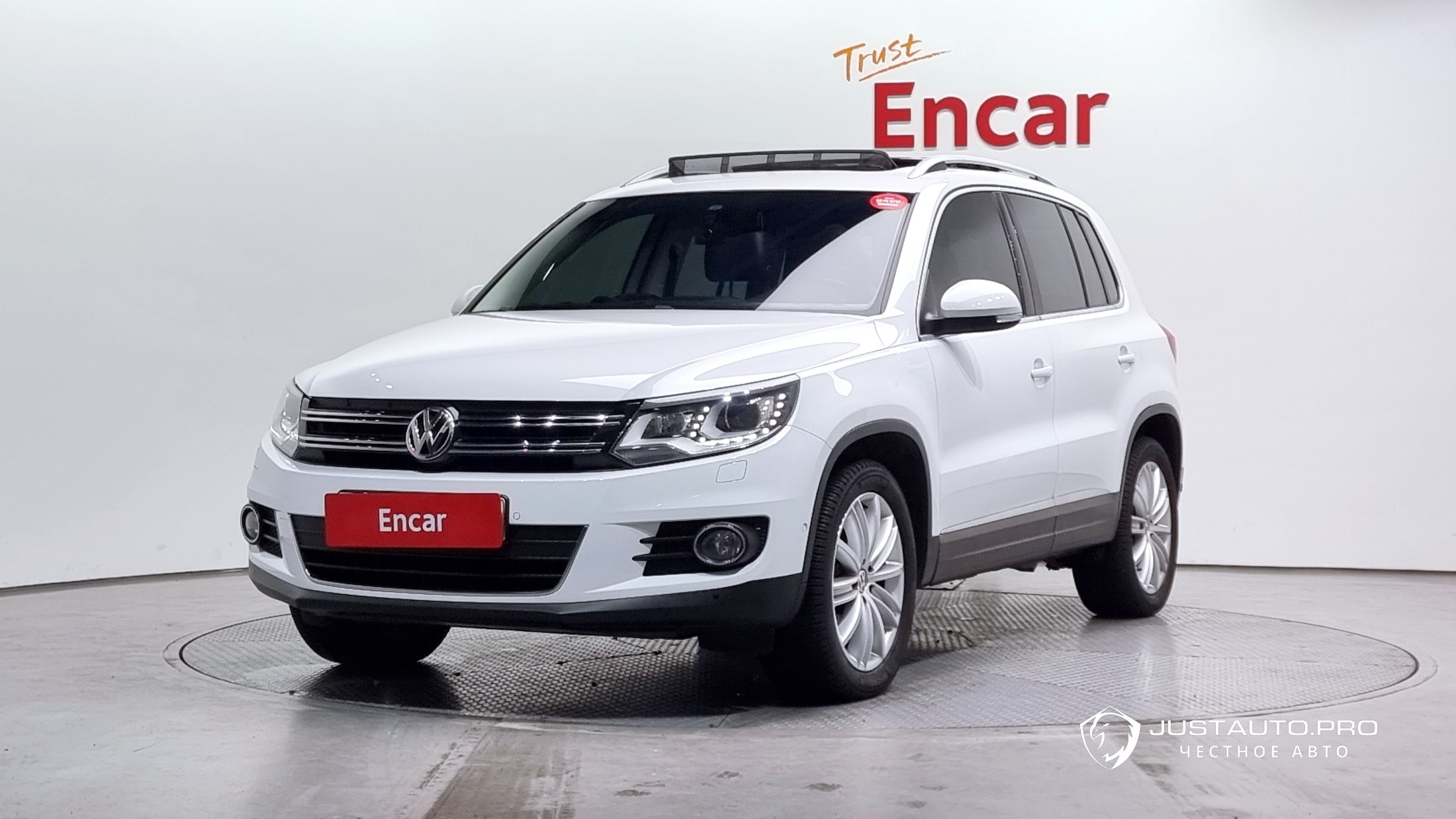 Автомобиль Volkswagen Tiguan