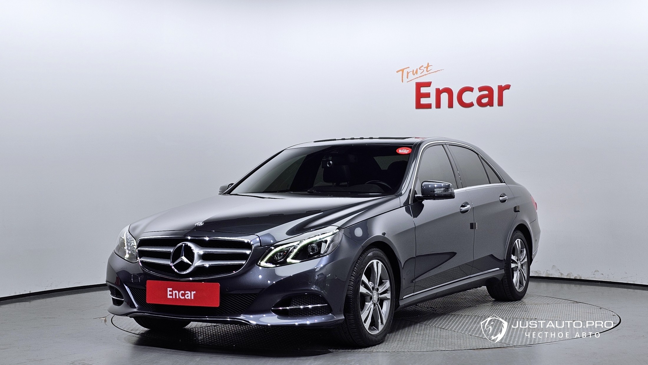 Автомобиль Mercedes-Benz E-Class