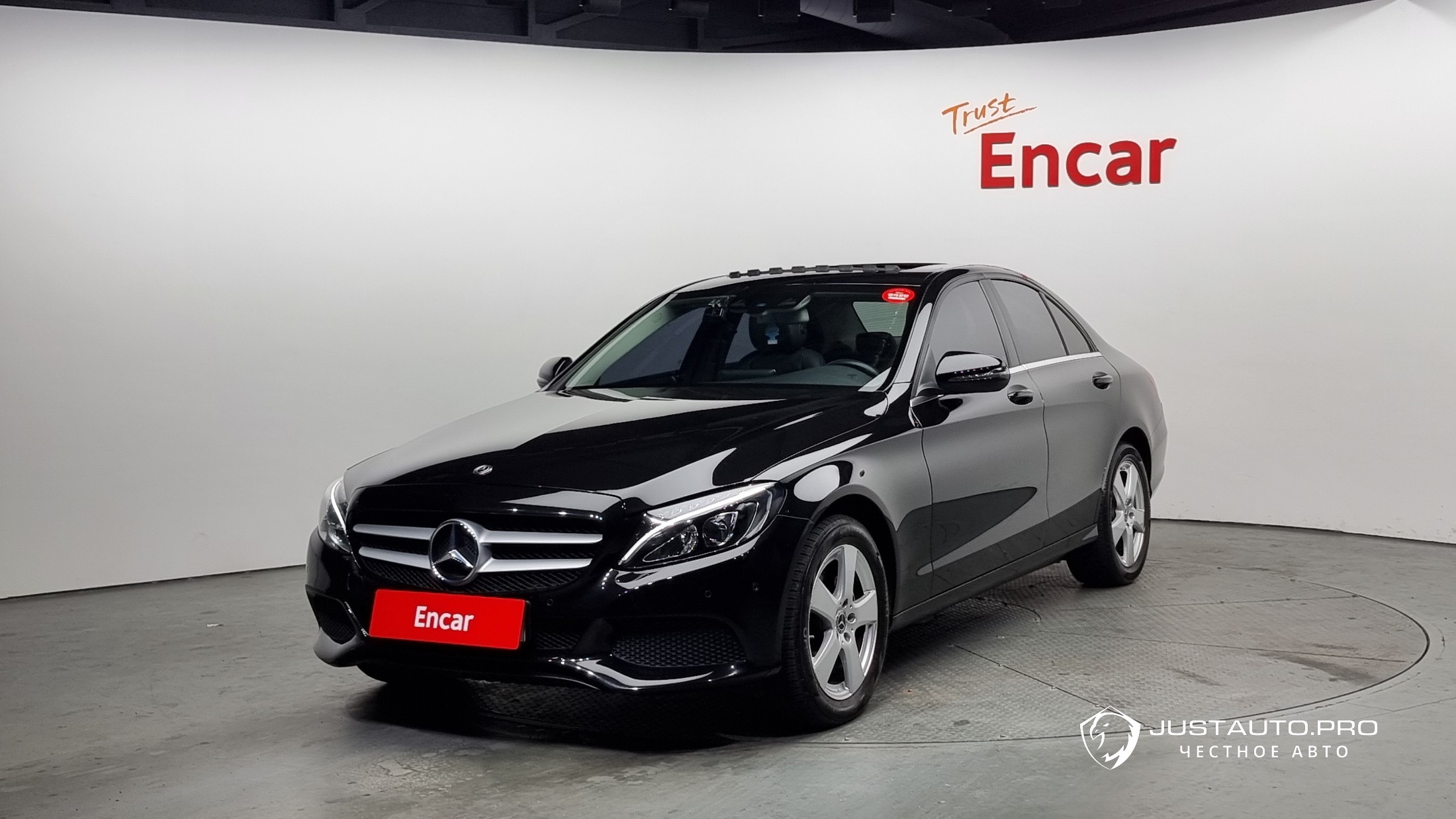 Автомобиль Mercedes-Benz C-Class