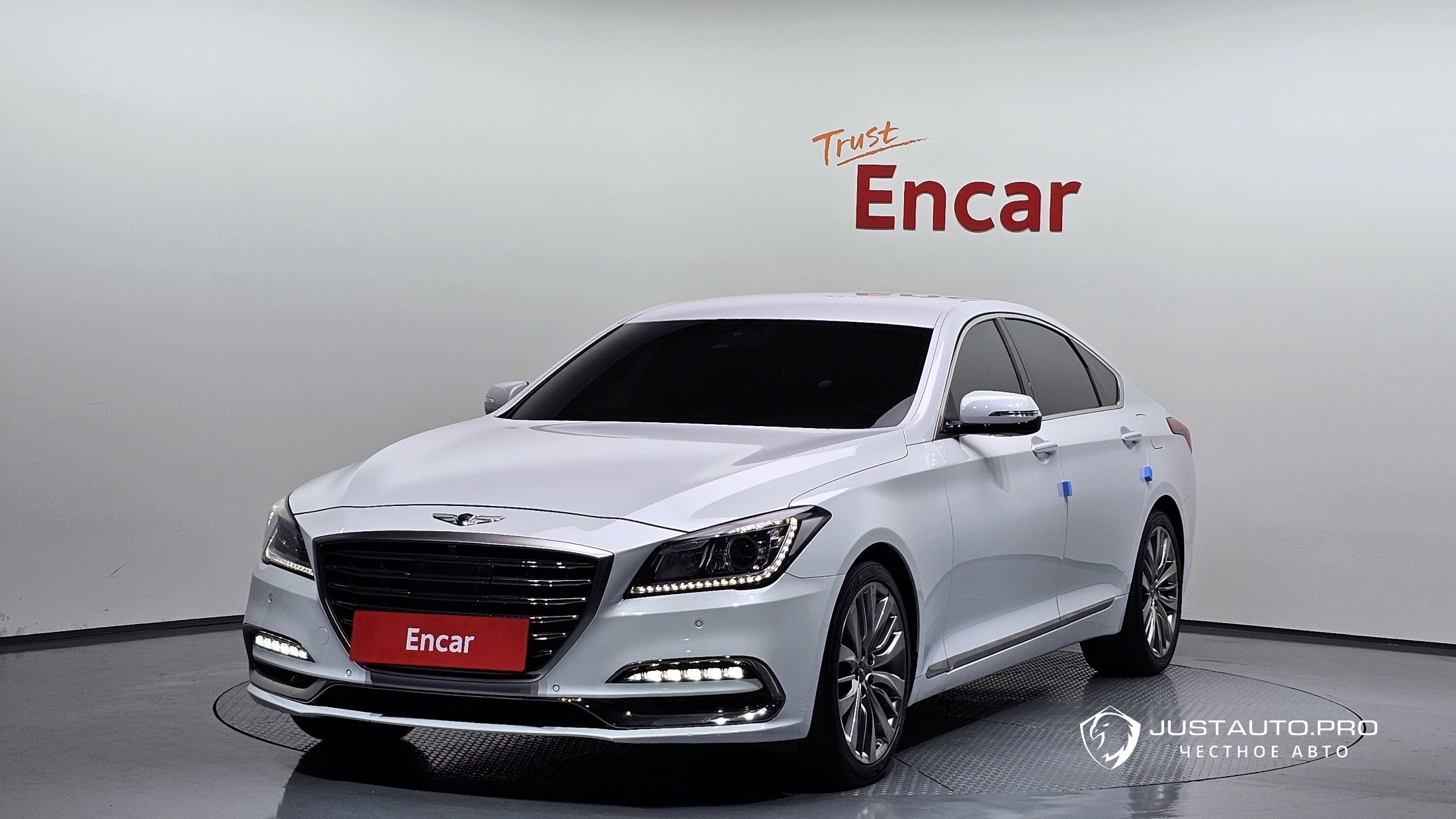 Автомобиль Genesis G80