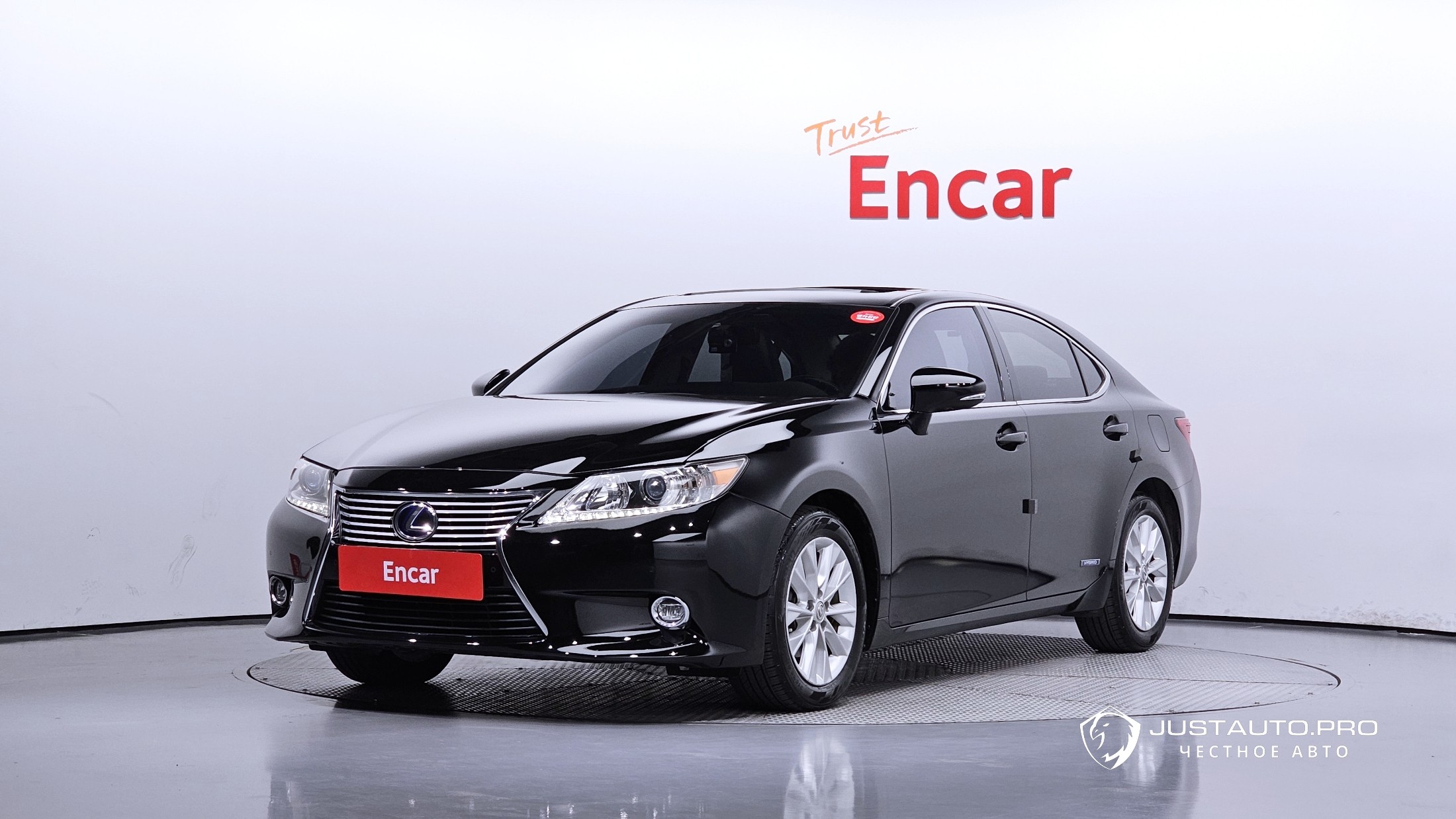 Автомобиль Lexus ES
