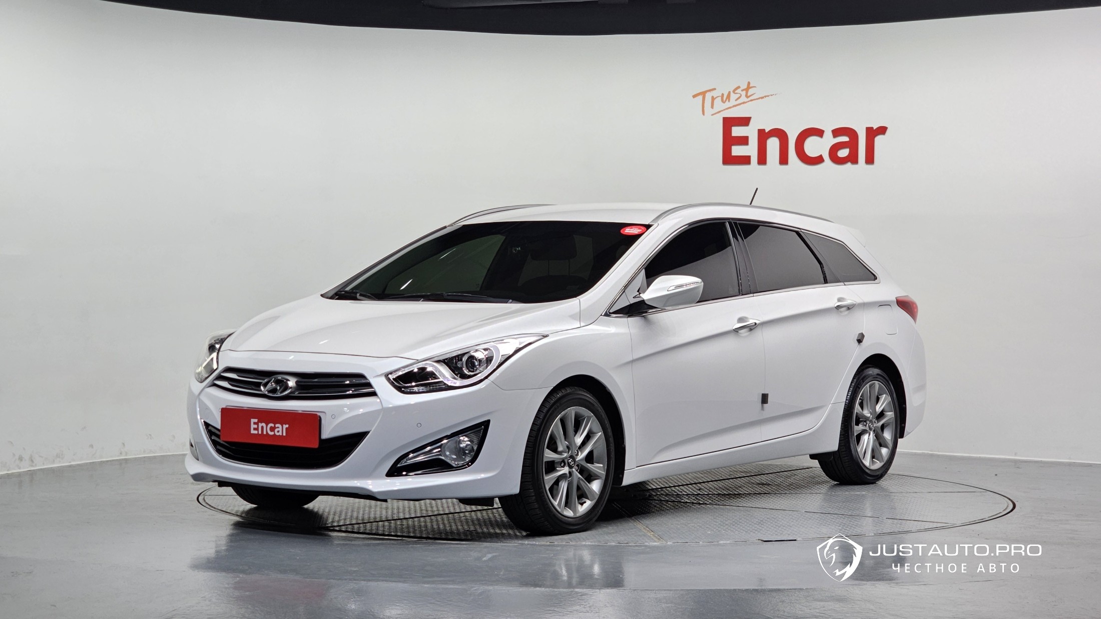 Автомобиль Hyundai i40