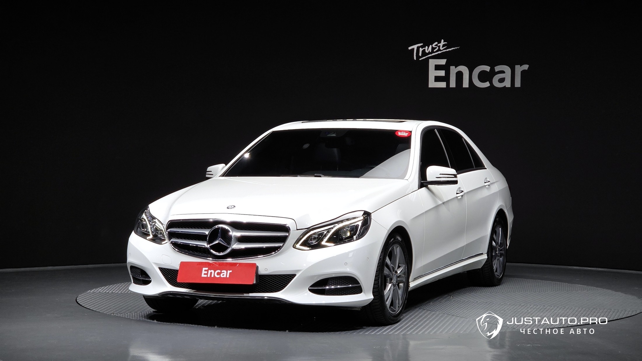 Автомобиль Mercedes-Benz E-Class