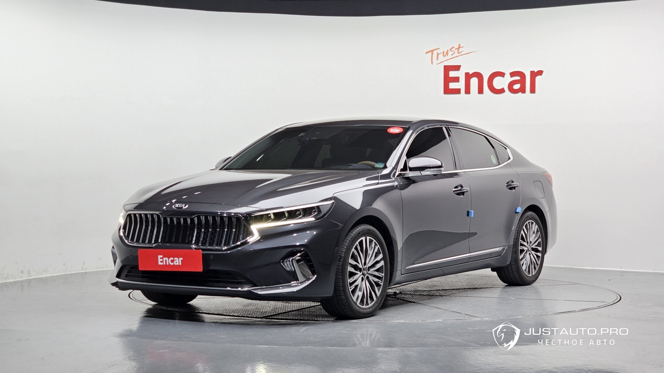 Автомобиль Kia K7