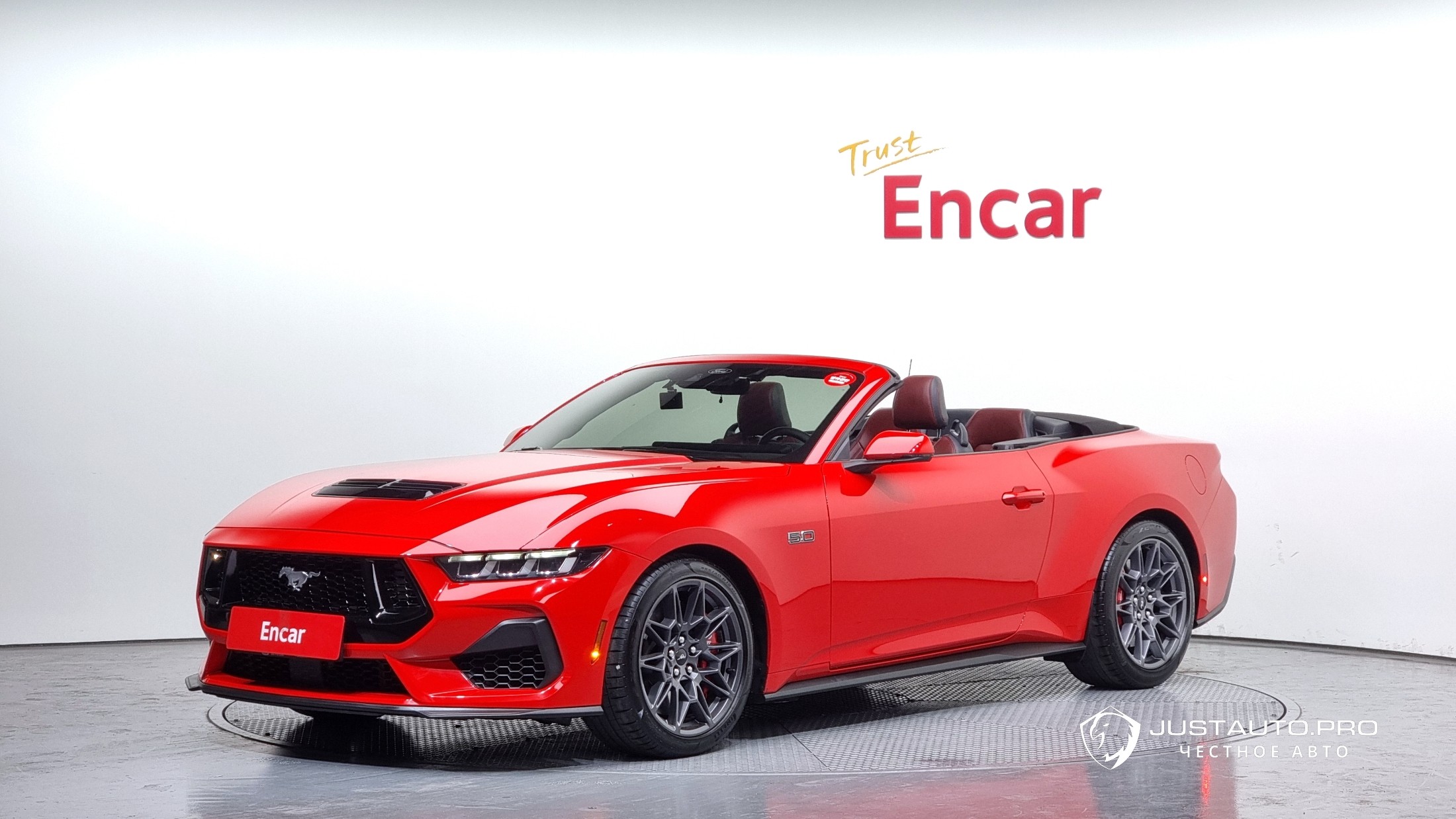 Автомобиль Ford Mustang