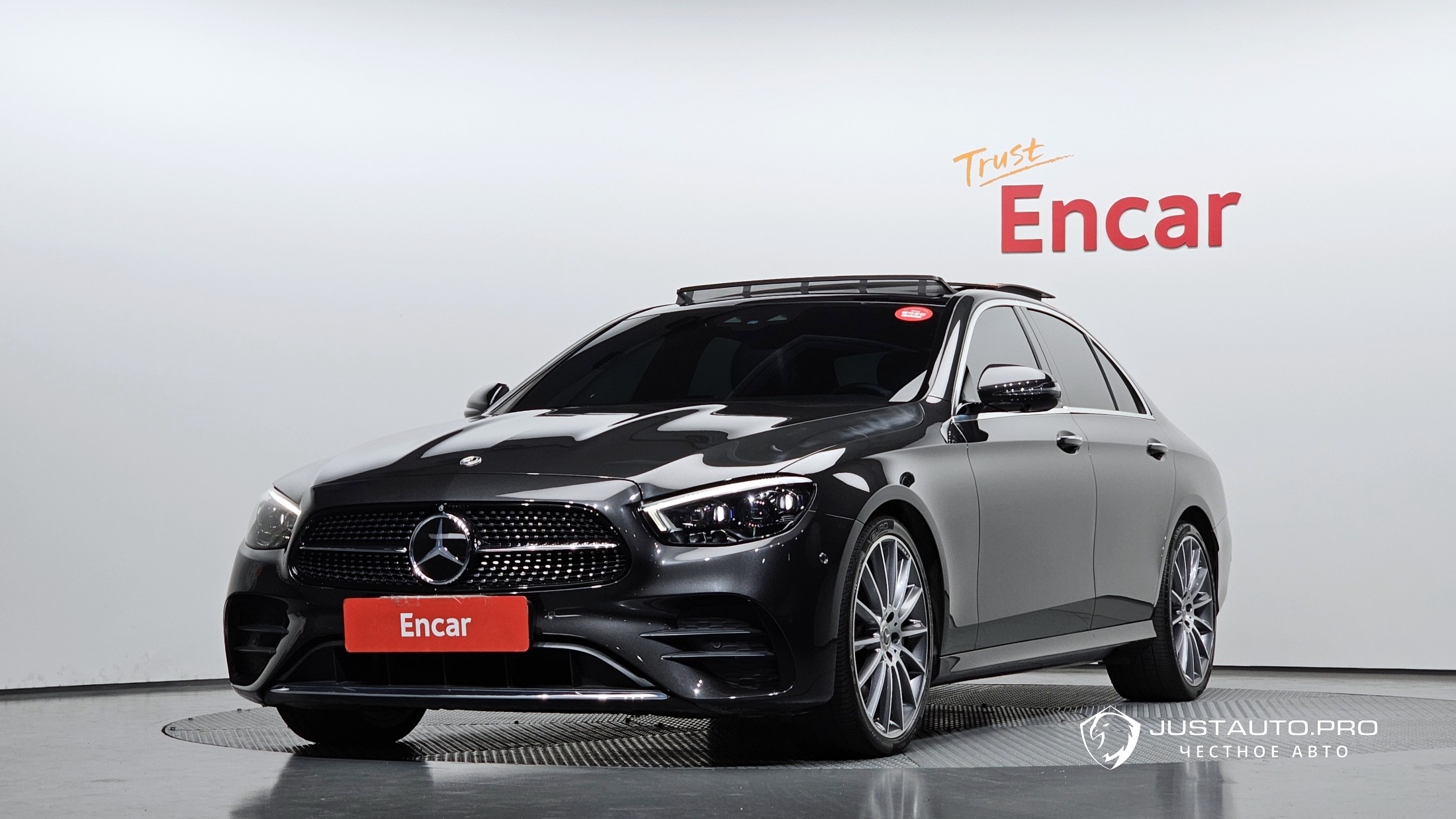 Автомобиль Mercedes-Benz E-Class