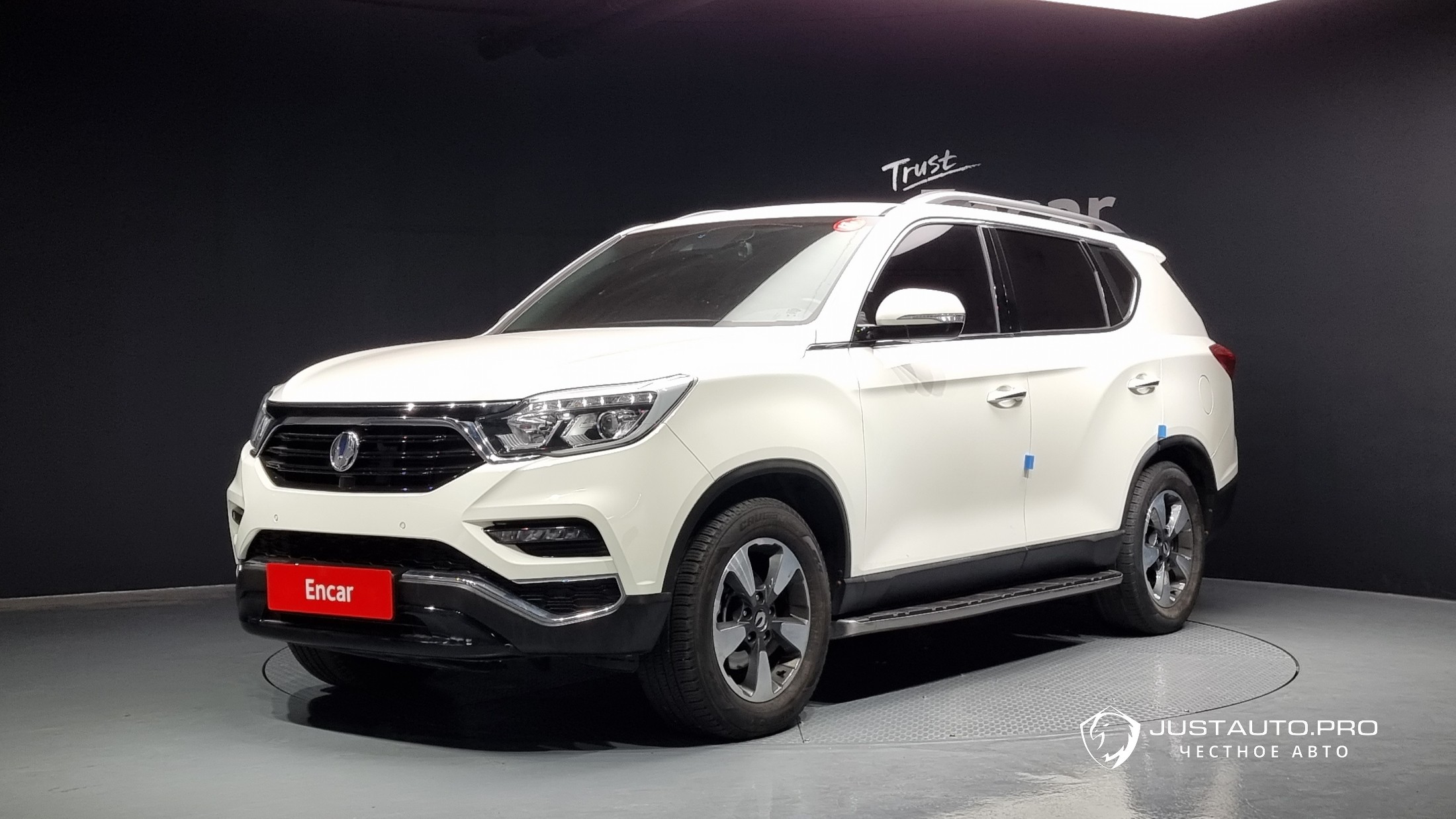Автомобиль KG_Mobility_Ssangyong Rexton