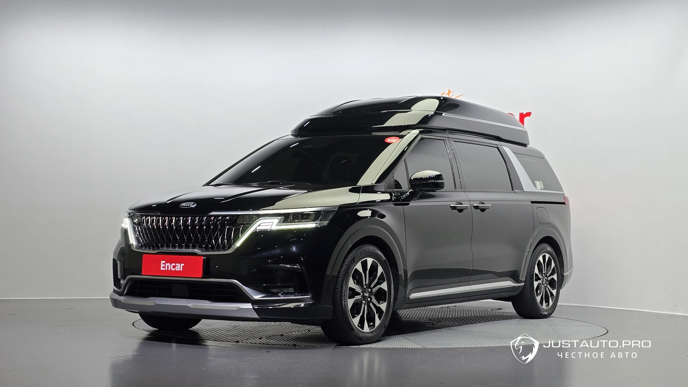 Автомобиль Kia Canival