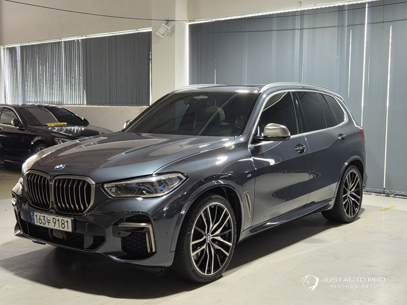 Автомобиль BMW X5