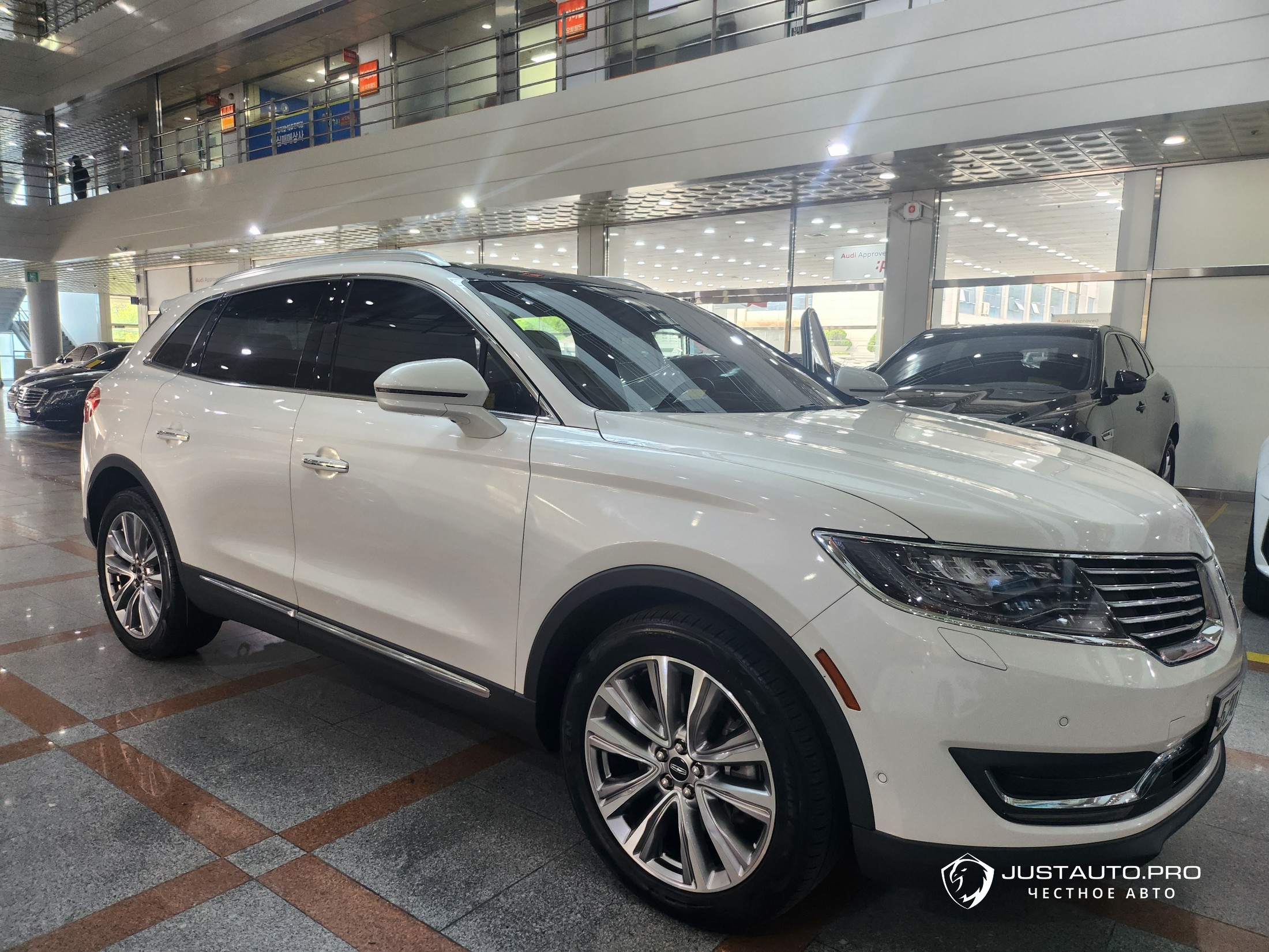Автомобиль Lincoln MKX