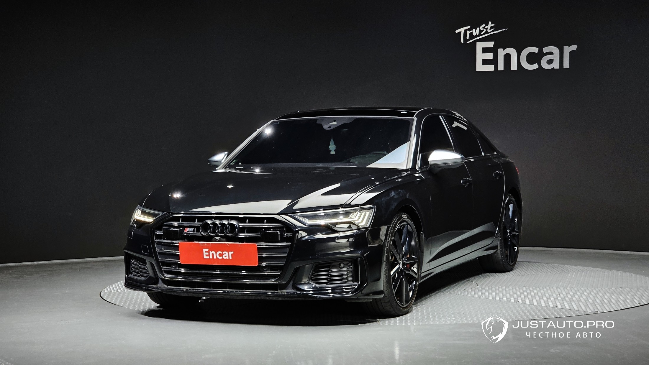 Автомобиль Audi S6