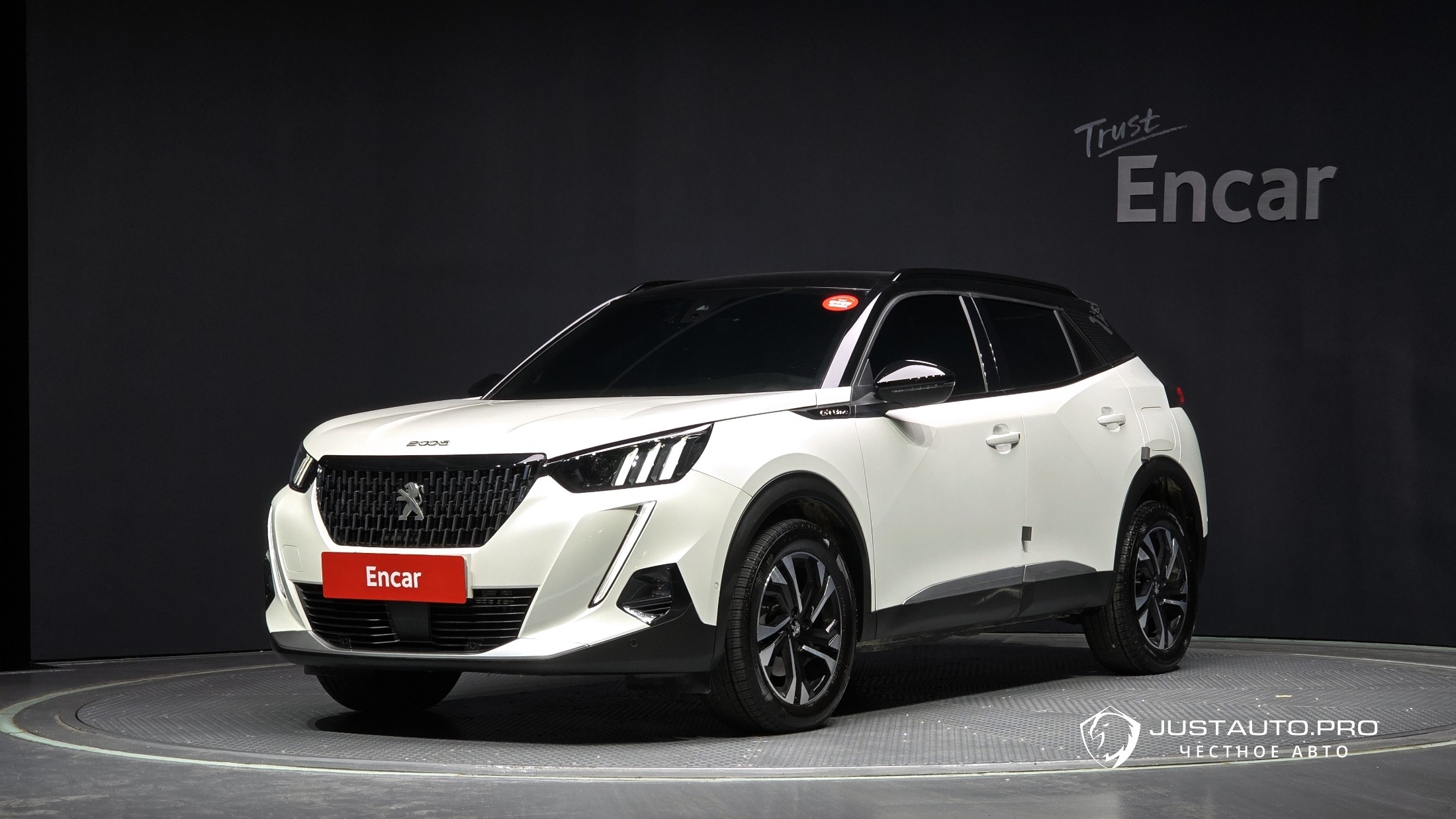 Автомобиль Peugeot 2008