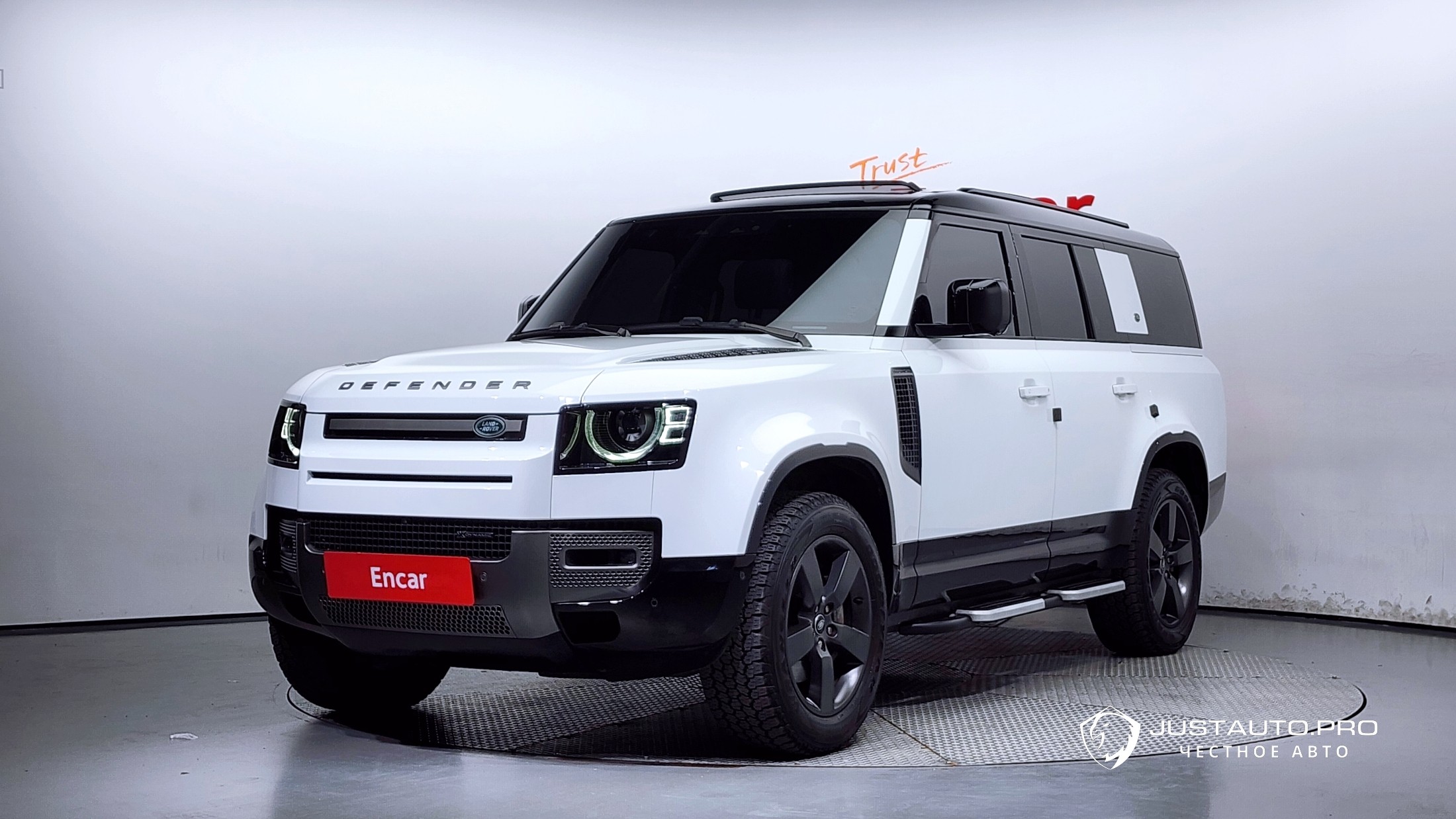 Автомобиль Land Rover Defender