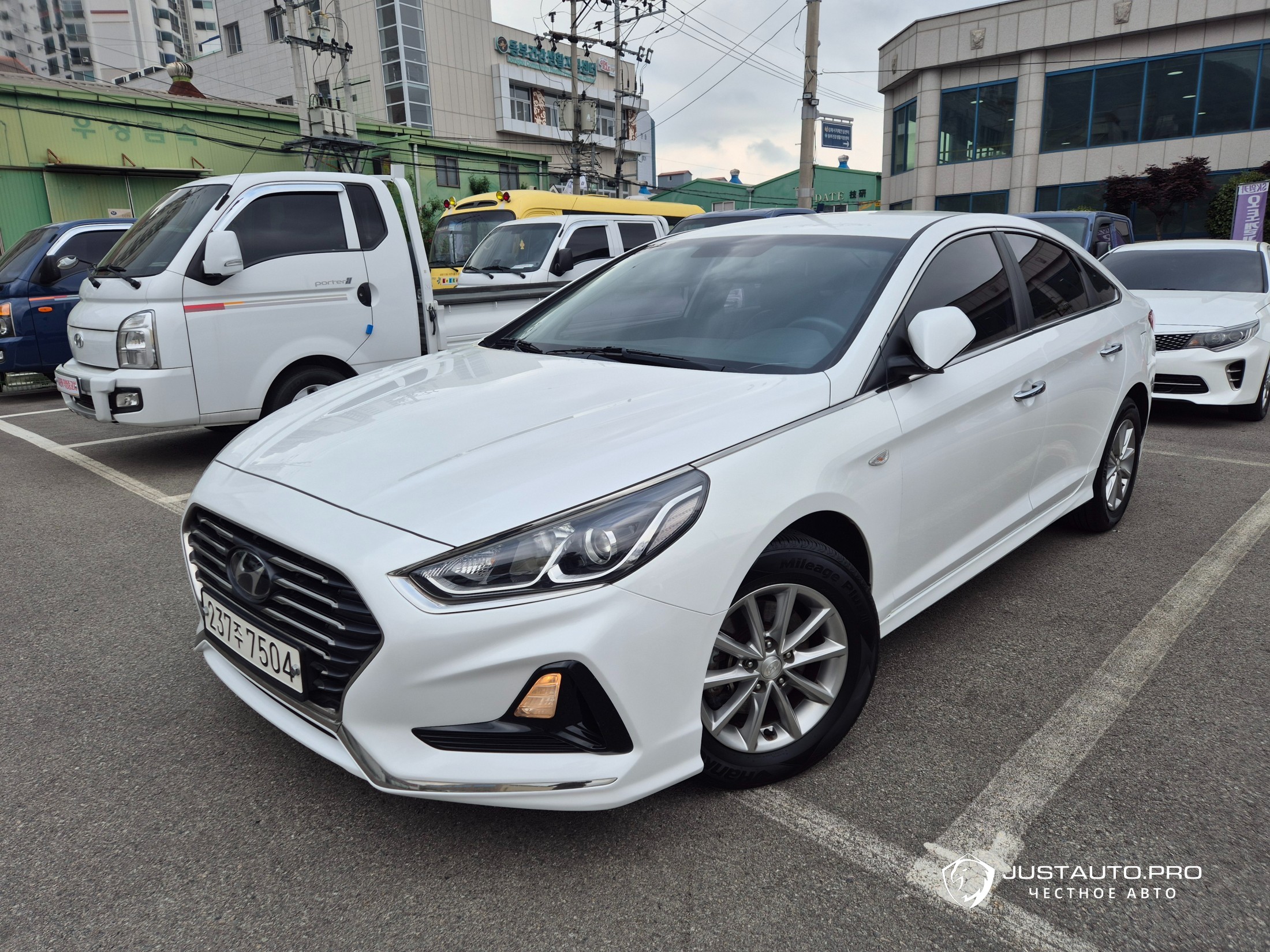 Автомобиль Hyundai Sonata