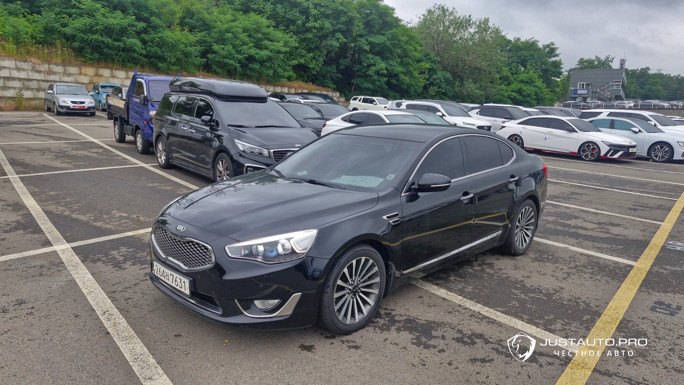 Автомобиль Kia K7