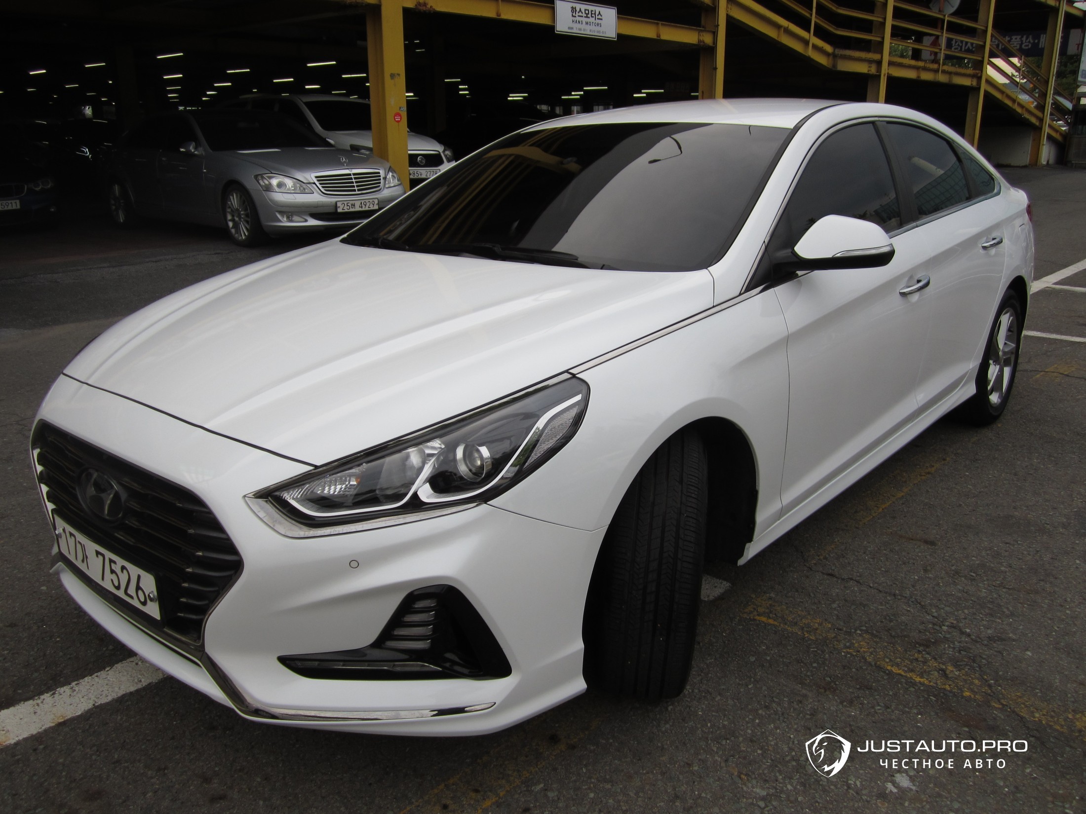 Автомобиль Hyundai Sonata